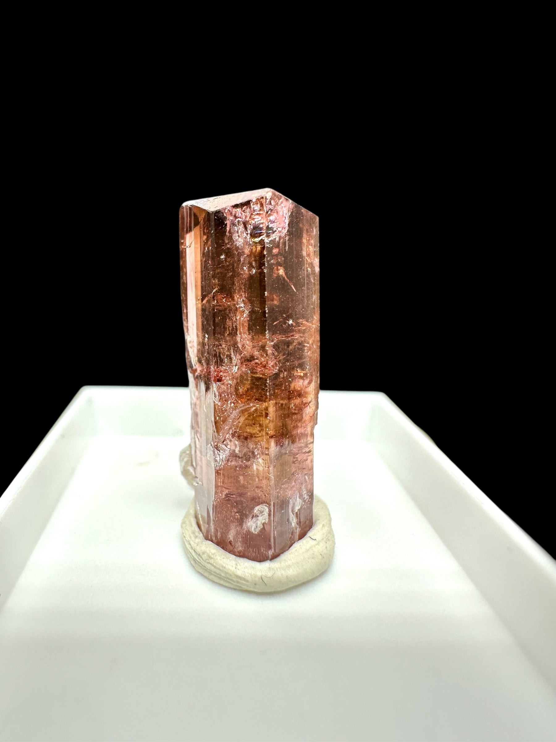 Rubellite / Liddicoatit – Ambolo, Madagascar - RU012