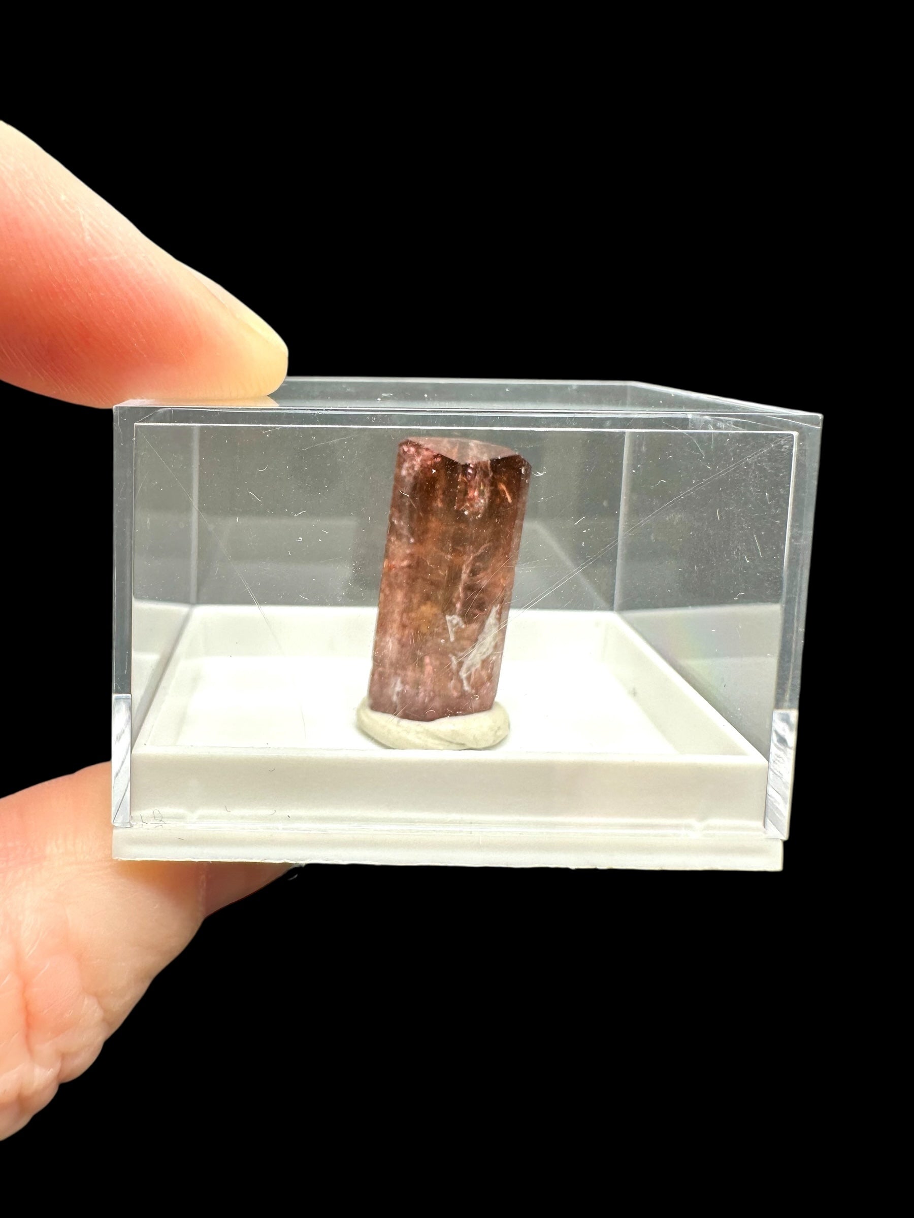 Rubellite / Liddicoatit – Ambolo, Madagascar - RU012