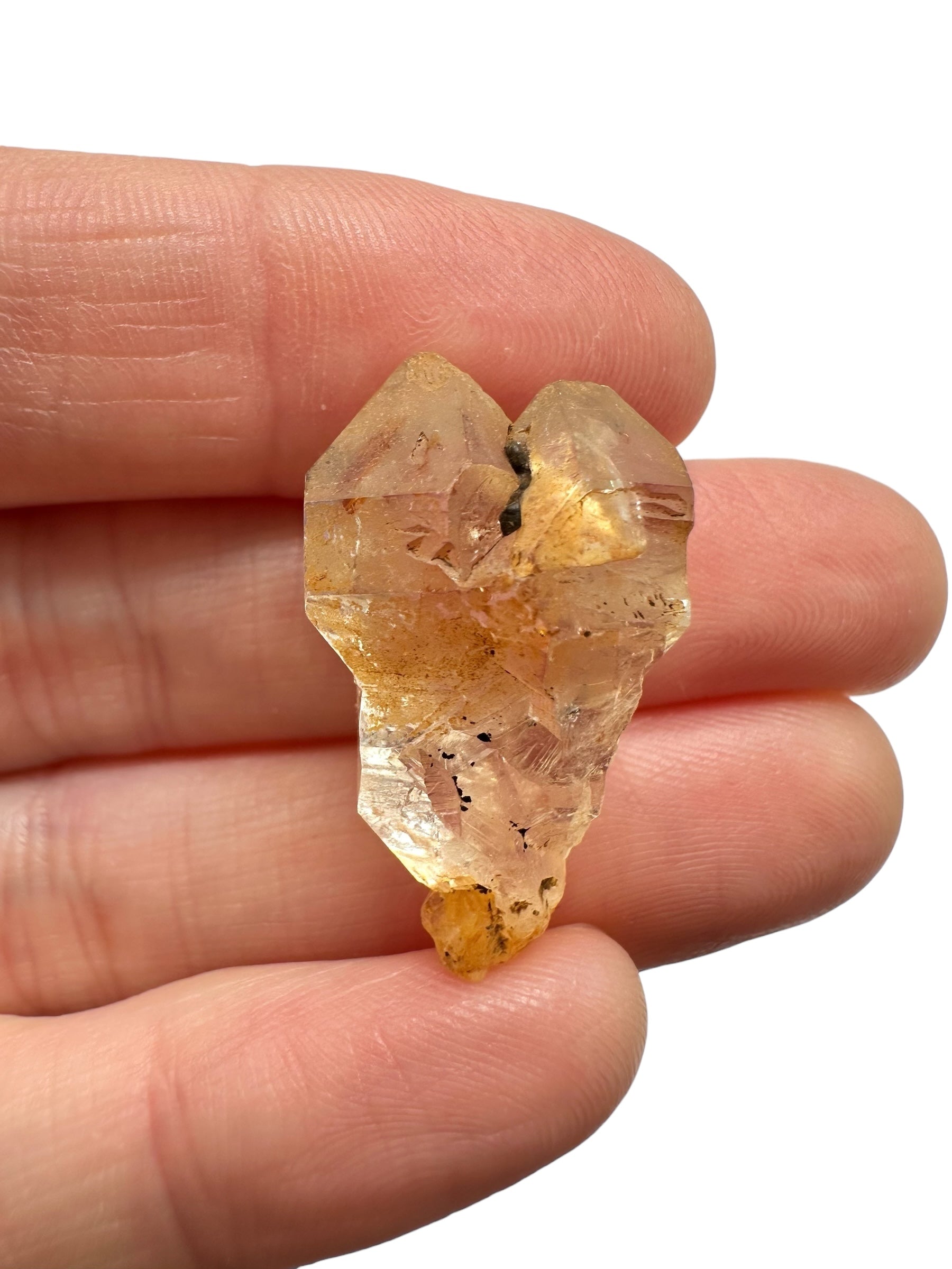 Crystal with petroleum inclusions – Madagascar - KIR07
