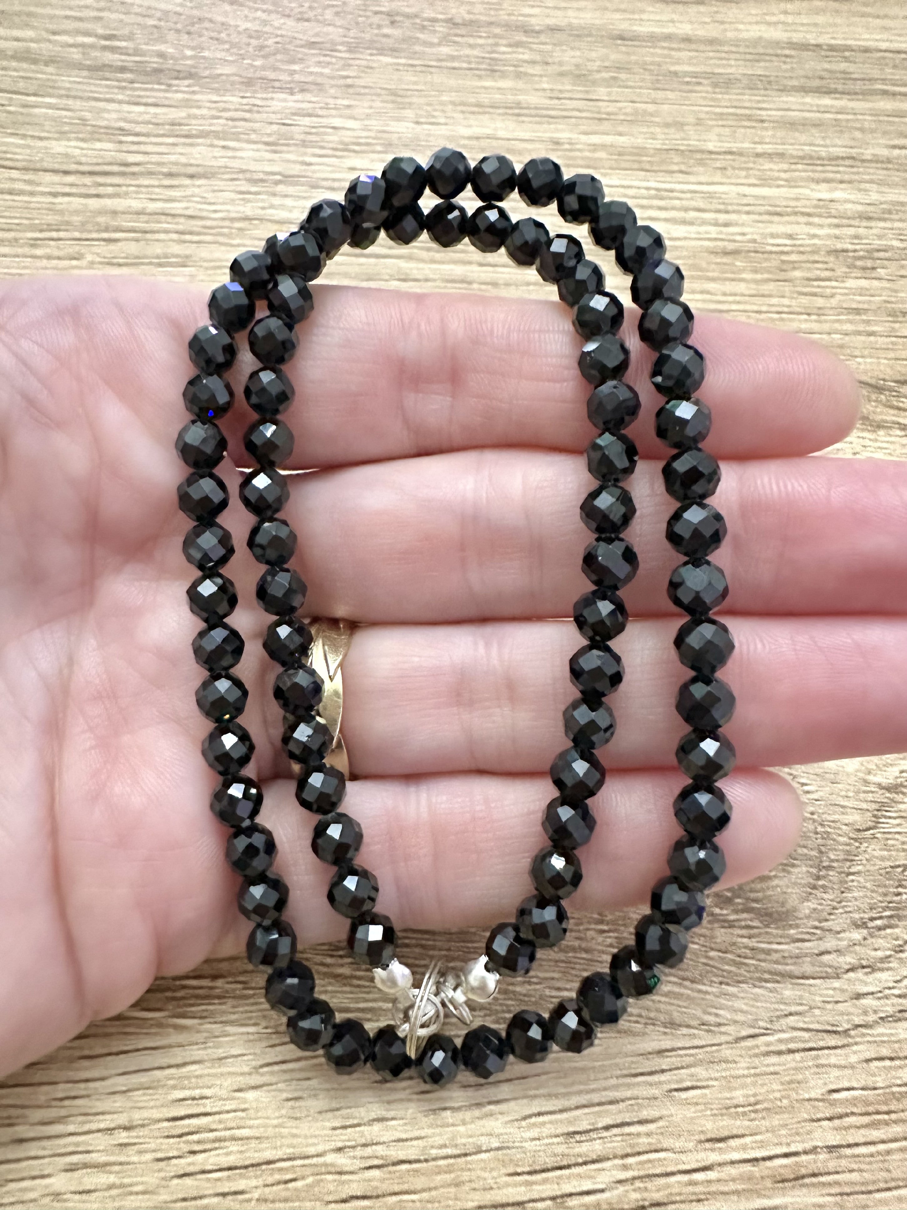 Black spinel necklace 45 cm (5mm) - NAH08