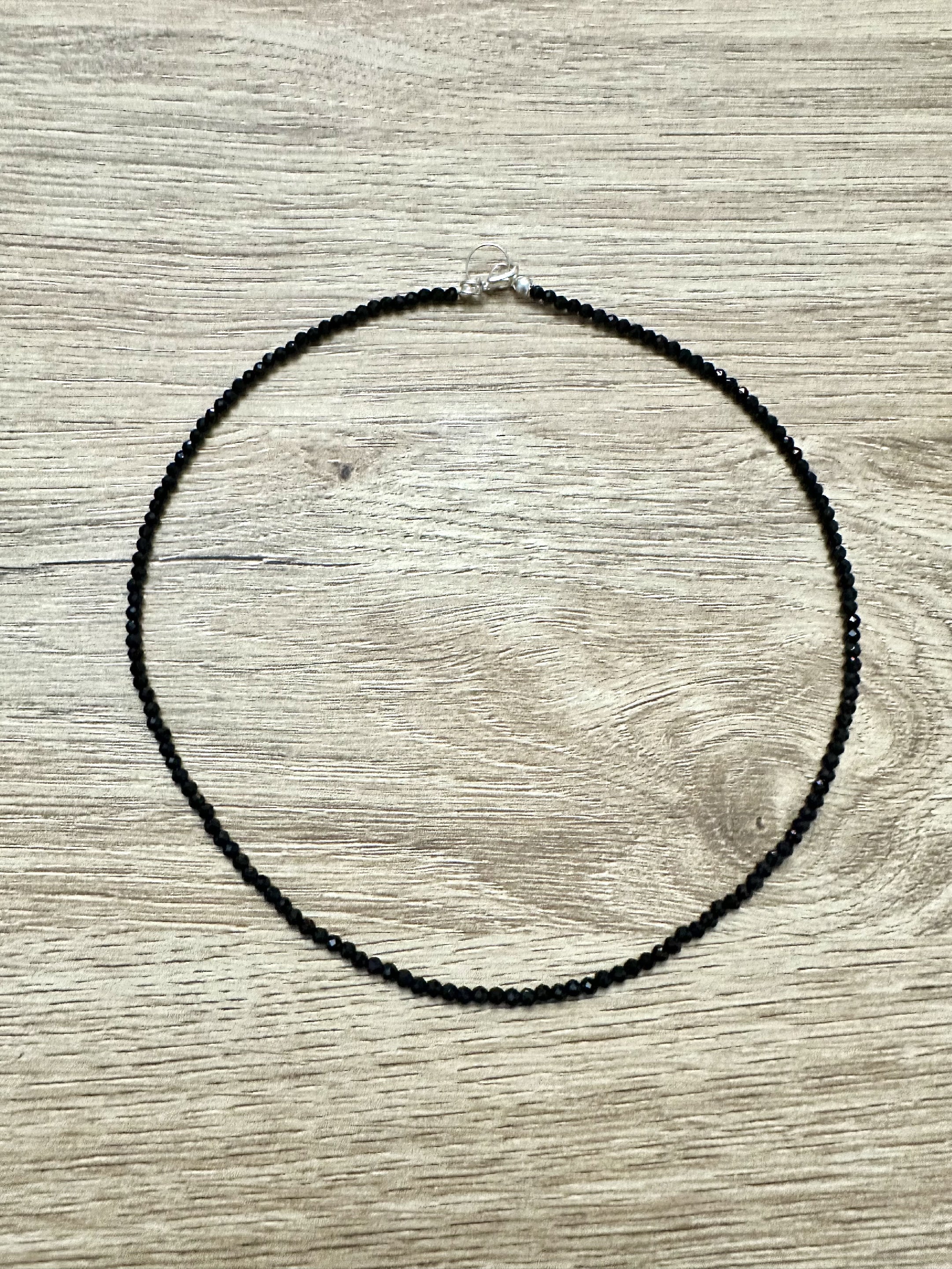 Black spinel necklace 45 cm (3mm) - NAH14
