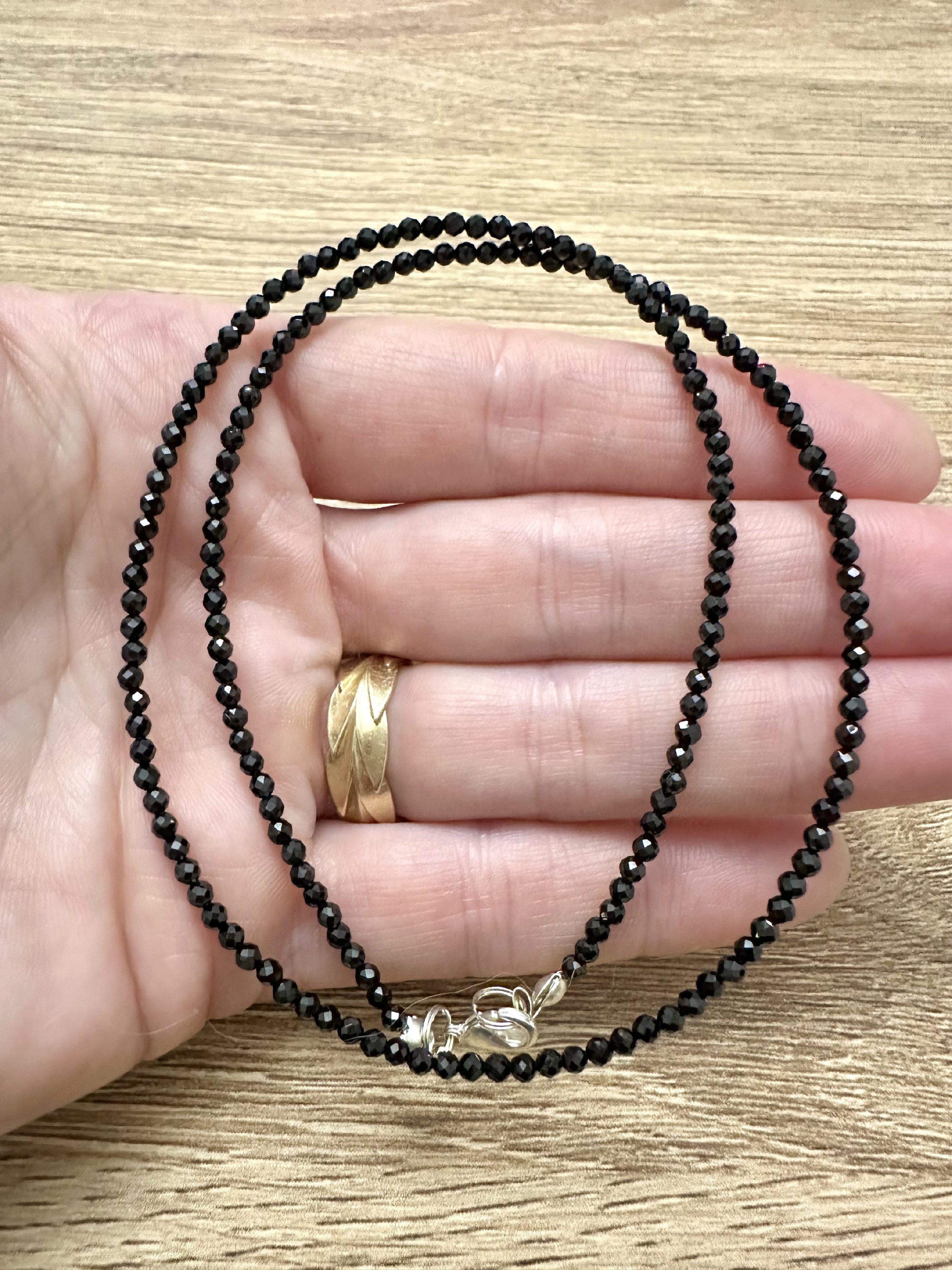 Black spinel necklace 45 cm (2,5mm) - NAH15
