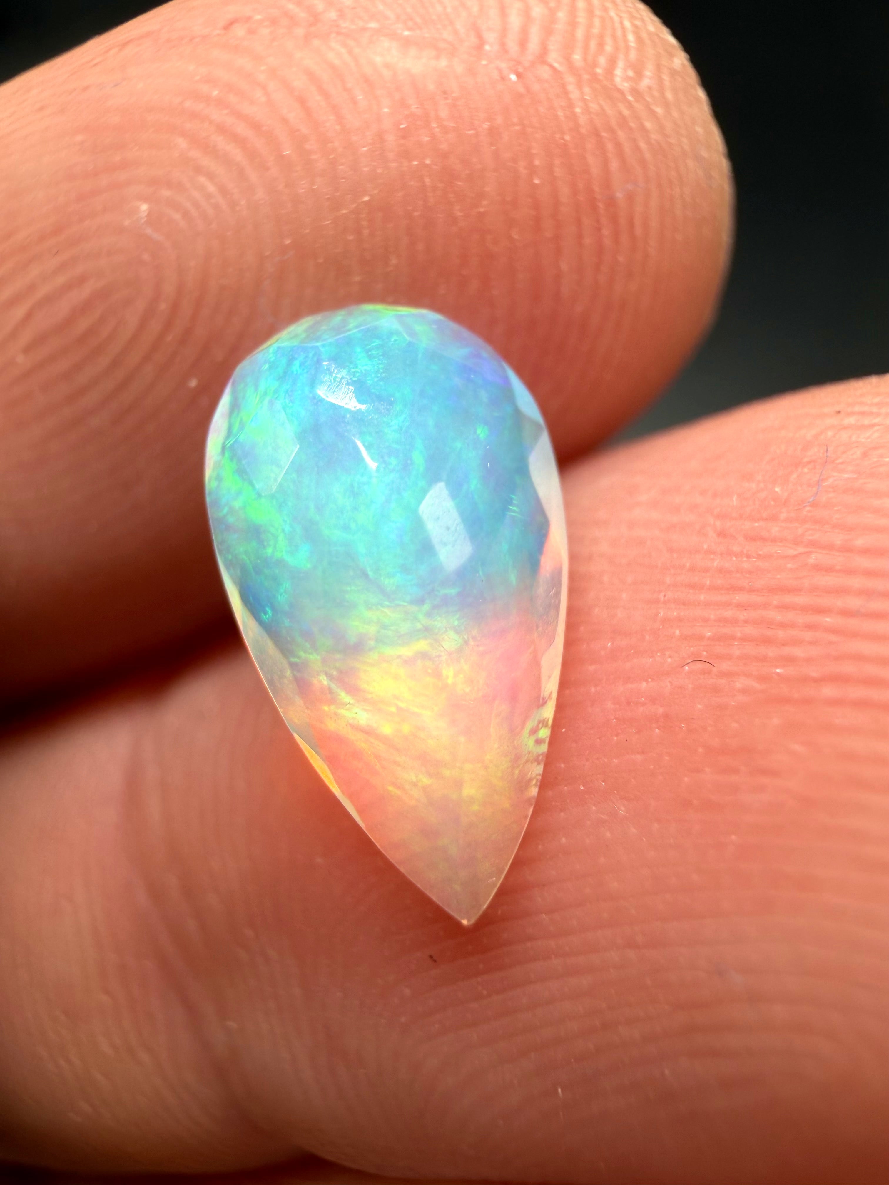 Faceted precious opal 1,4ct – Welo, Ethiopia - BOP01