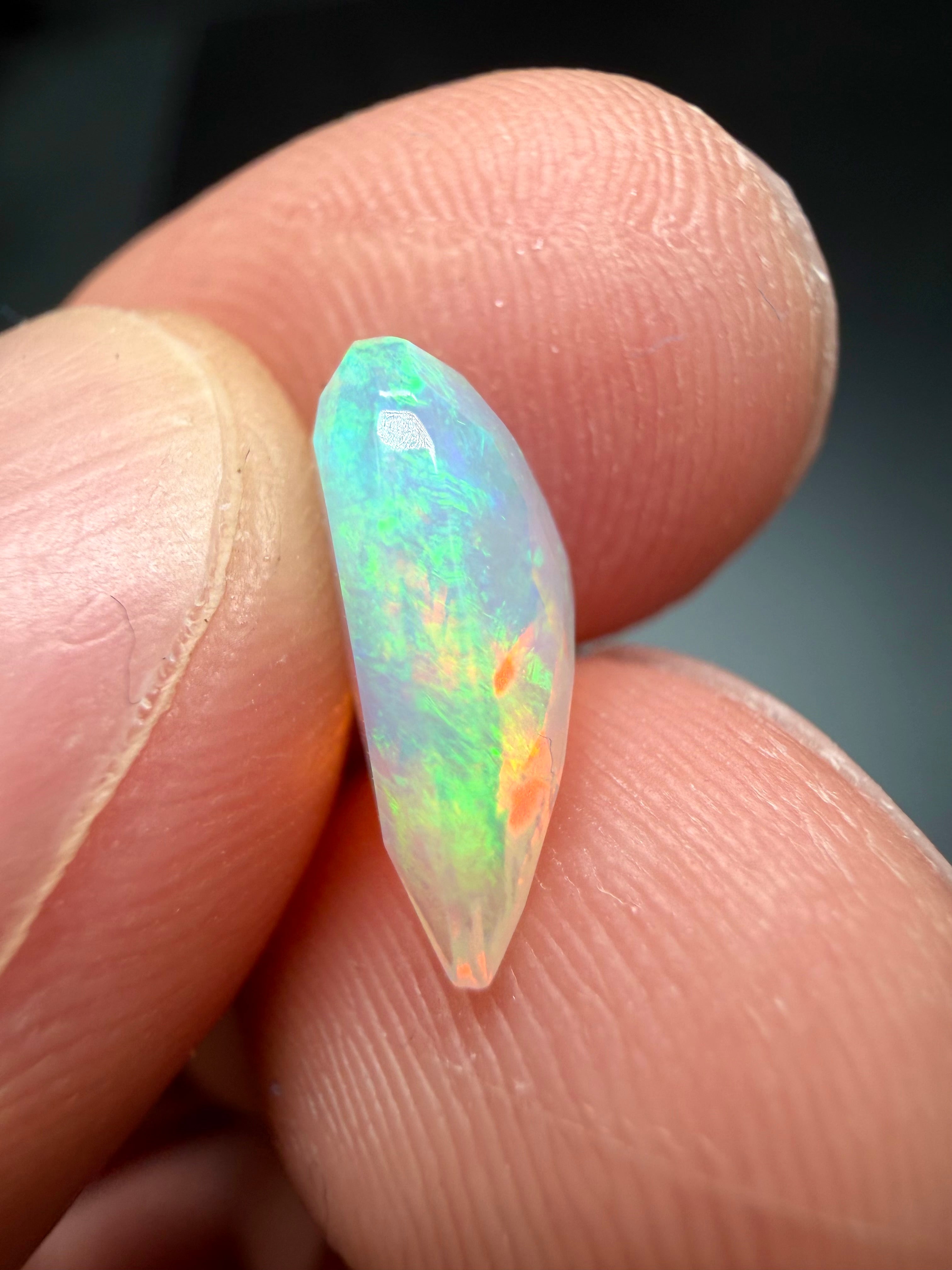 Faceted precious opal 1,4ct – Welo, Ethiopia - BOP01