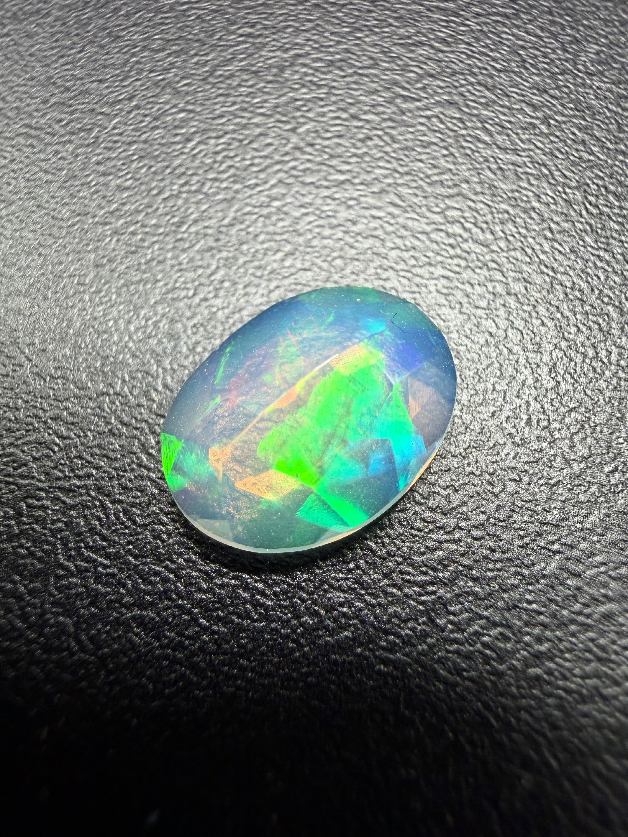 Faceted precious opal 1,2ct – Welo, Ethiopia - BOP06