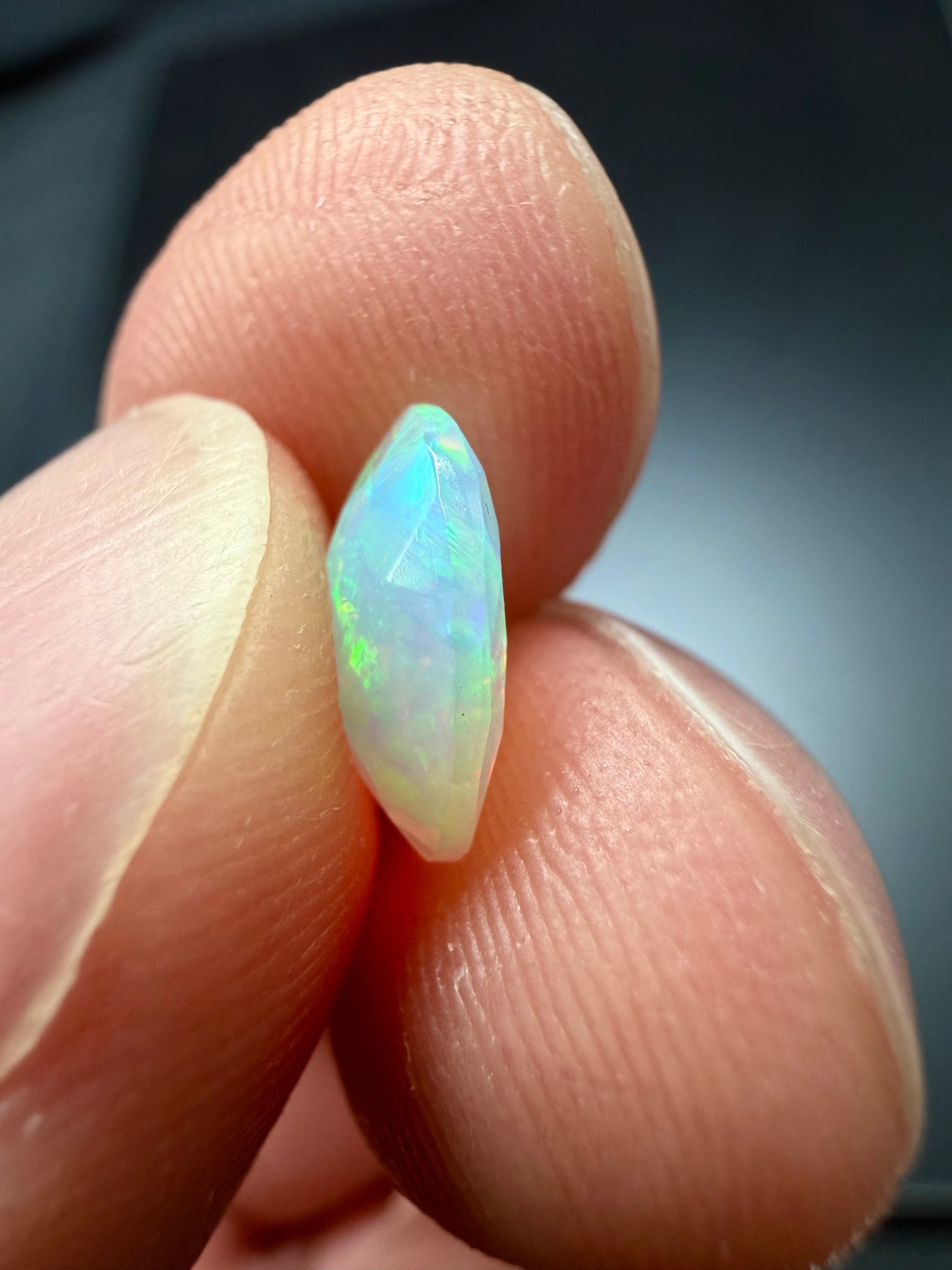 Faceted precious opal 1,2ct – Welo, Ethiopia - BOP10