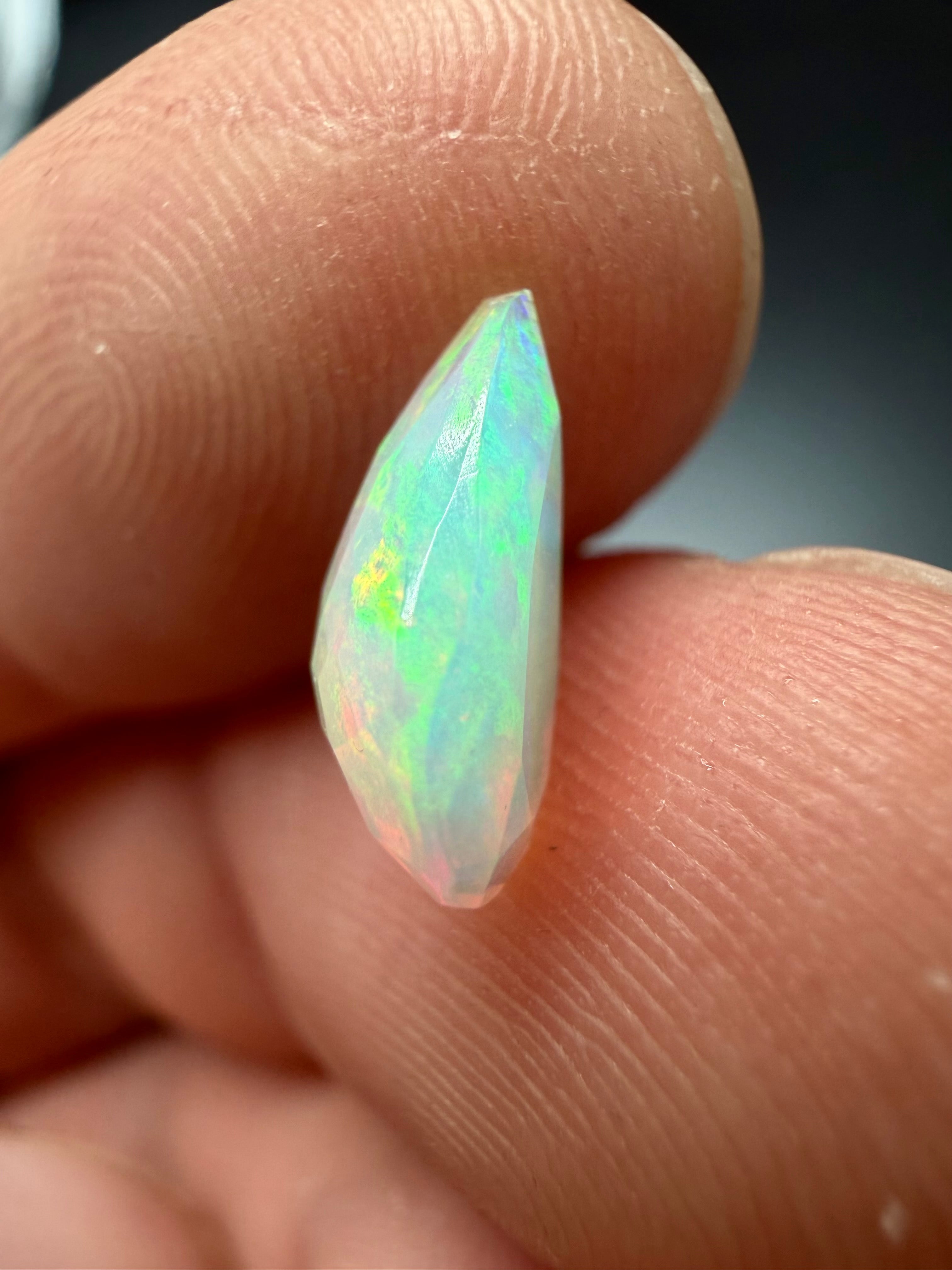 Faceted precious opal 1,2ct – Welo, Ethiopia - BOP16