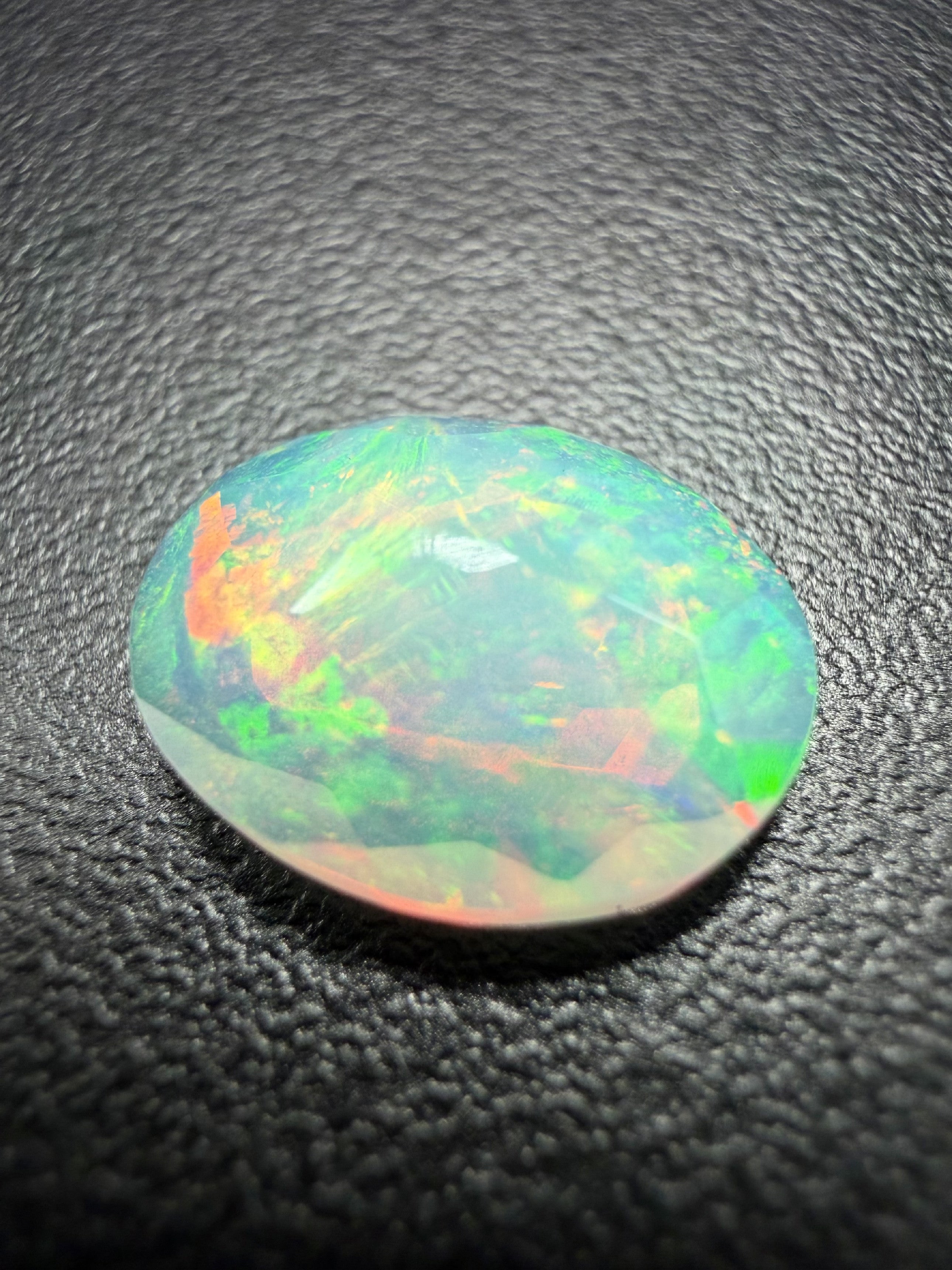 Faceted precious opal 1,62ct – Welo, Ethiopia - BOP19