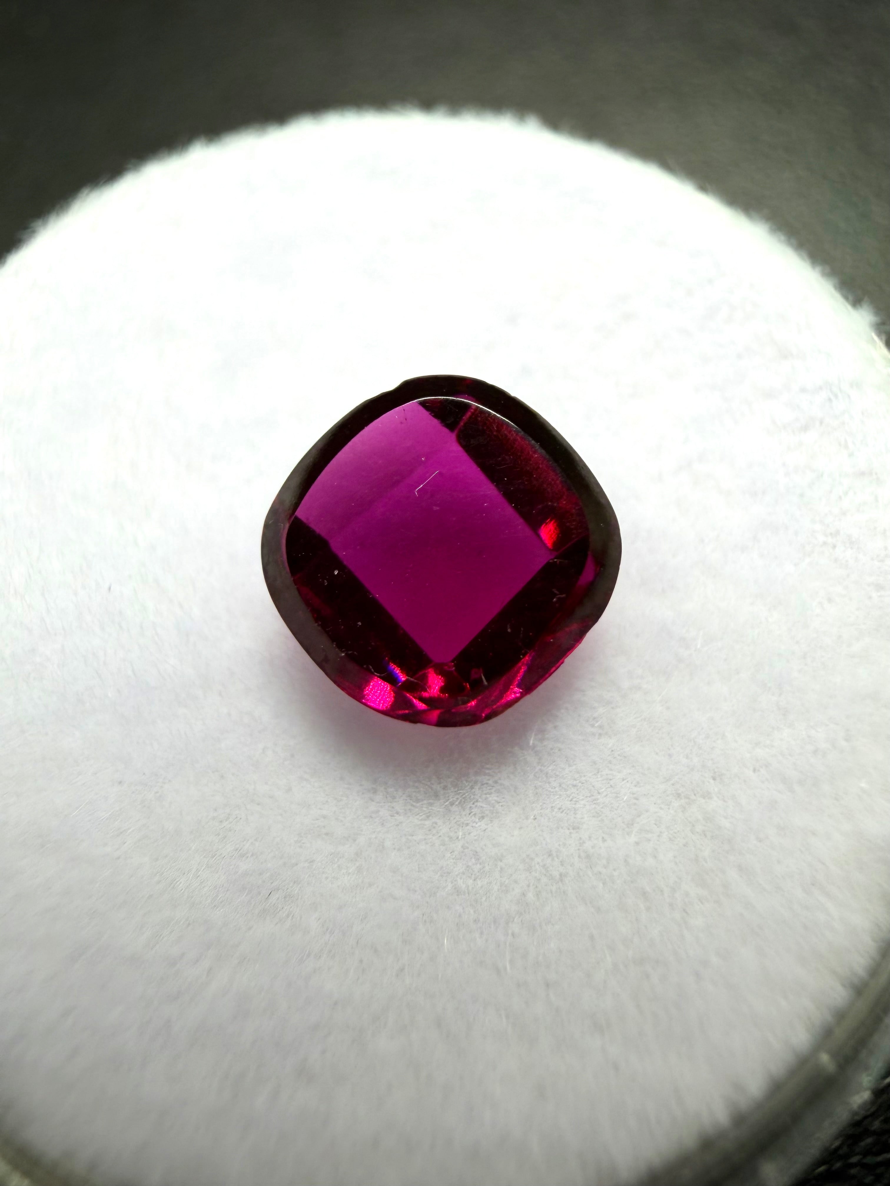 Faceted garnet 1,22ct – Almandine – India