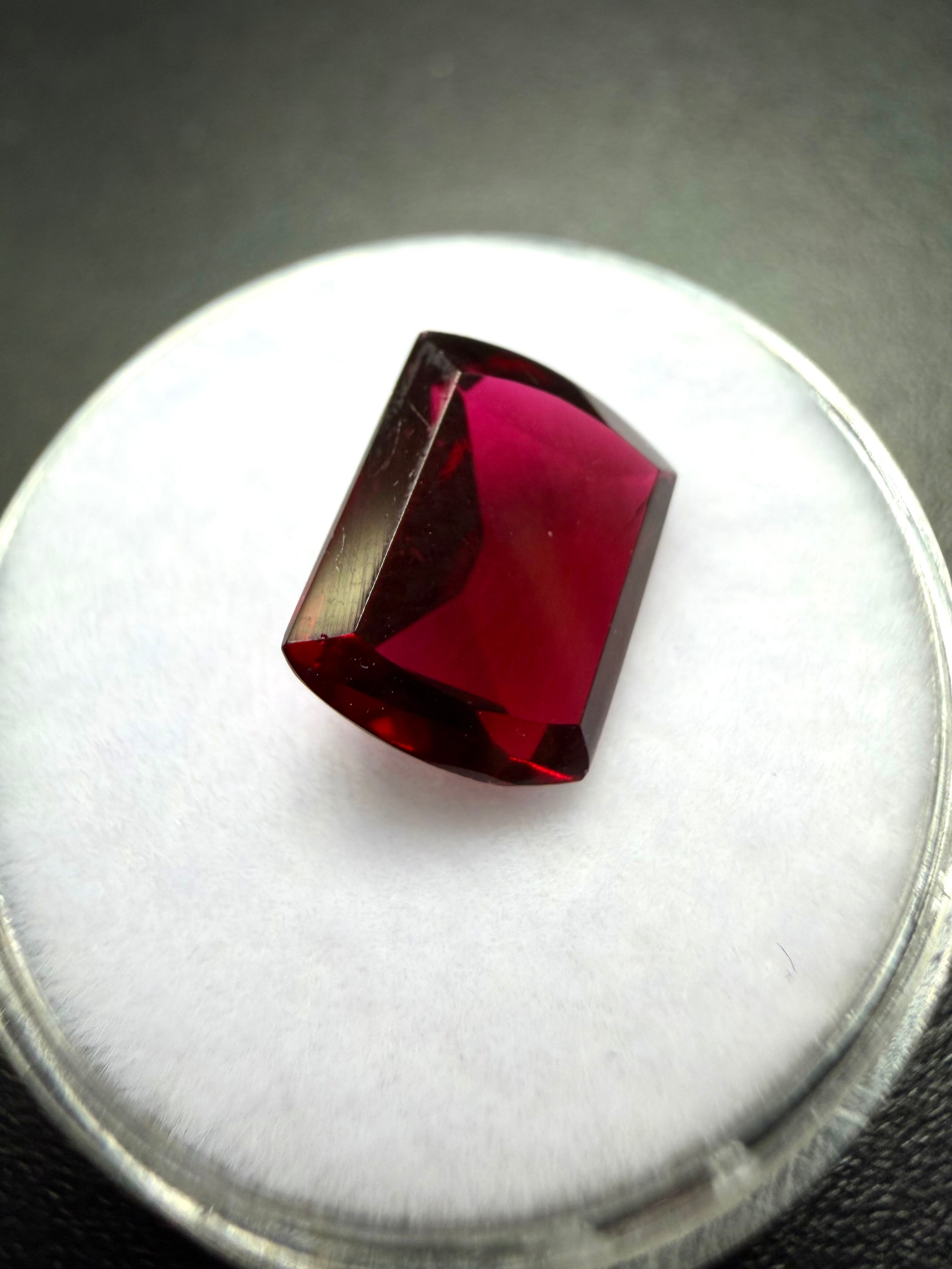 Faceted garnet 3,2ct – Almandine – India - BG035