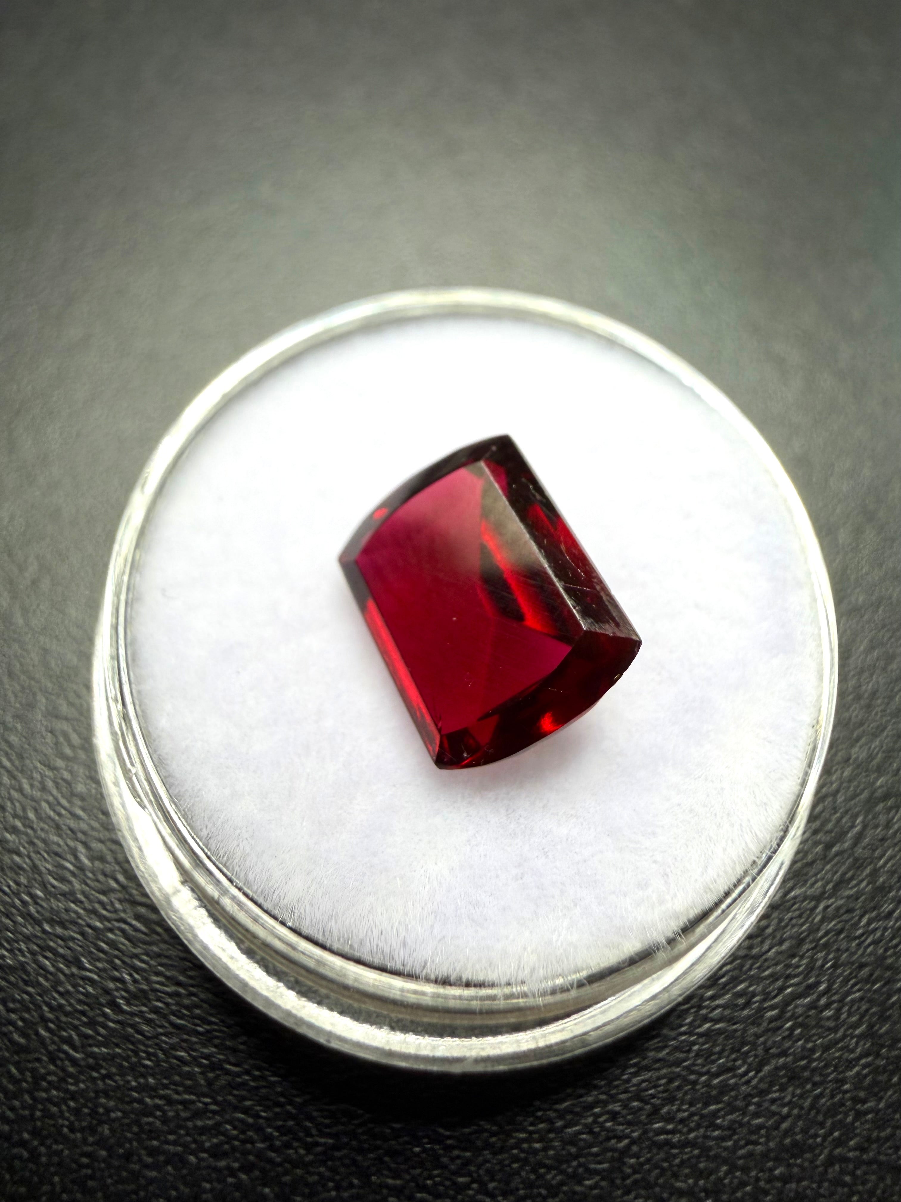 Faceted garnet 3,2ct – Almandine – India - BG035