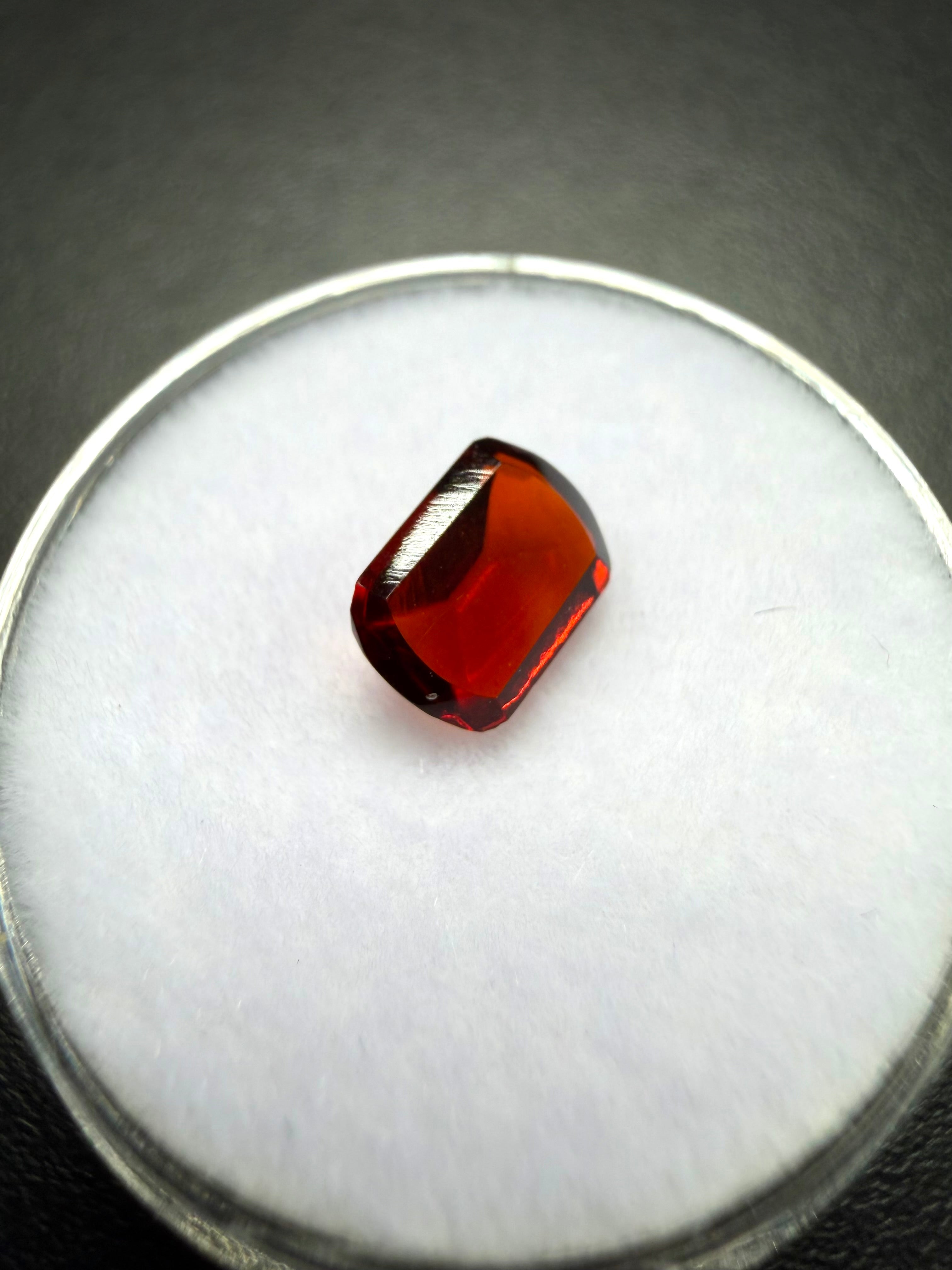 Faceted garnet 0,6ct – Almandine – India - BG037