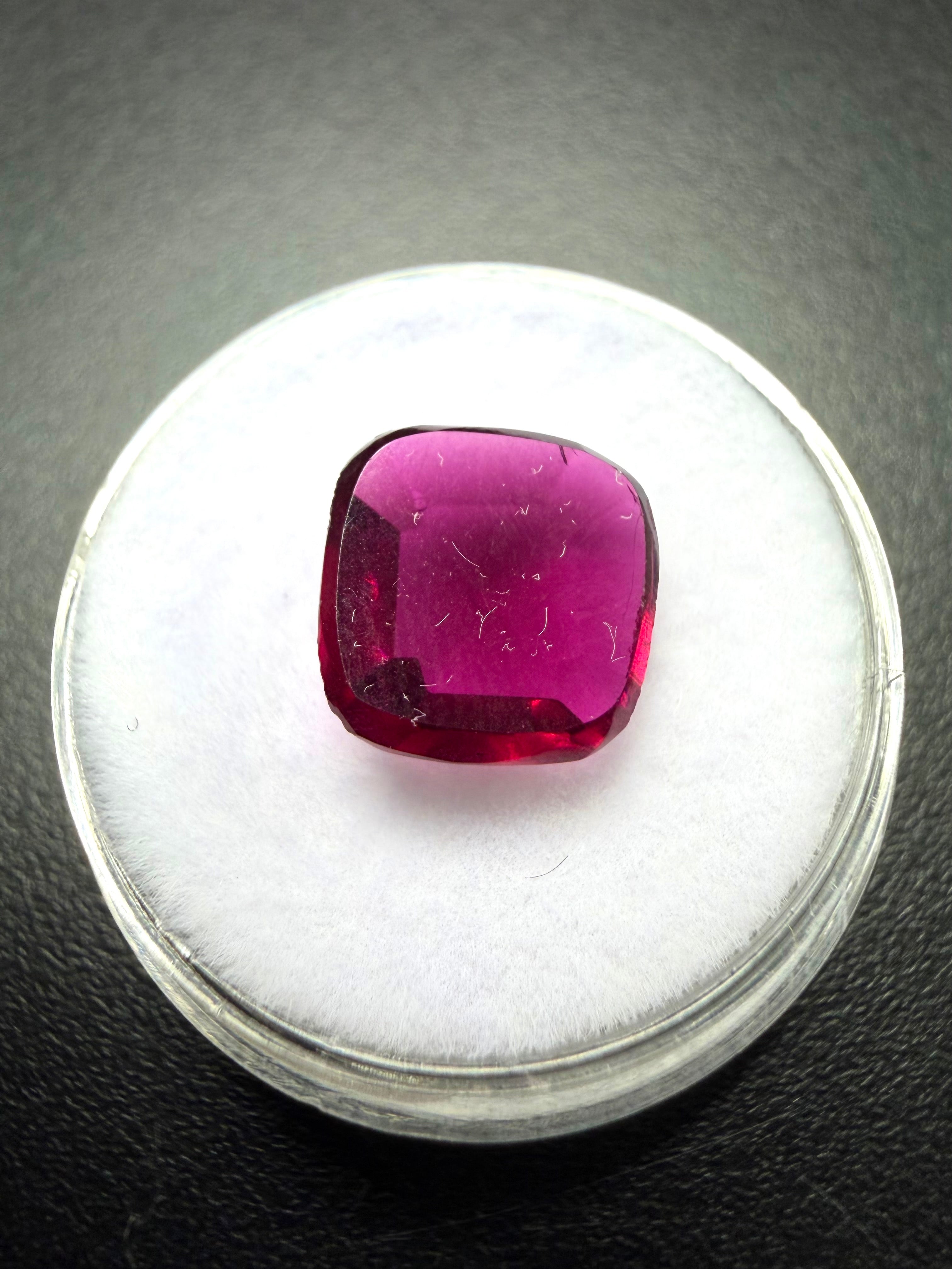 Faceted garnet 3,7ct – Almandine – India - BG038