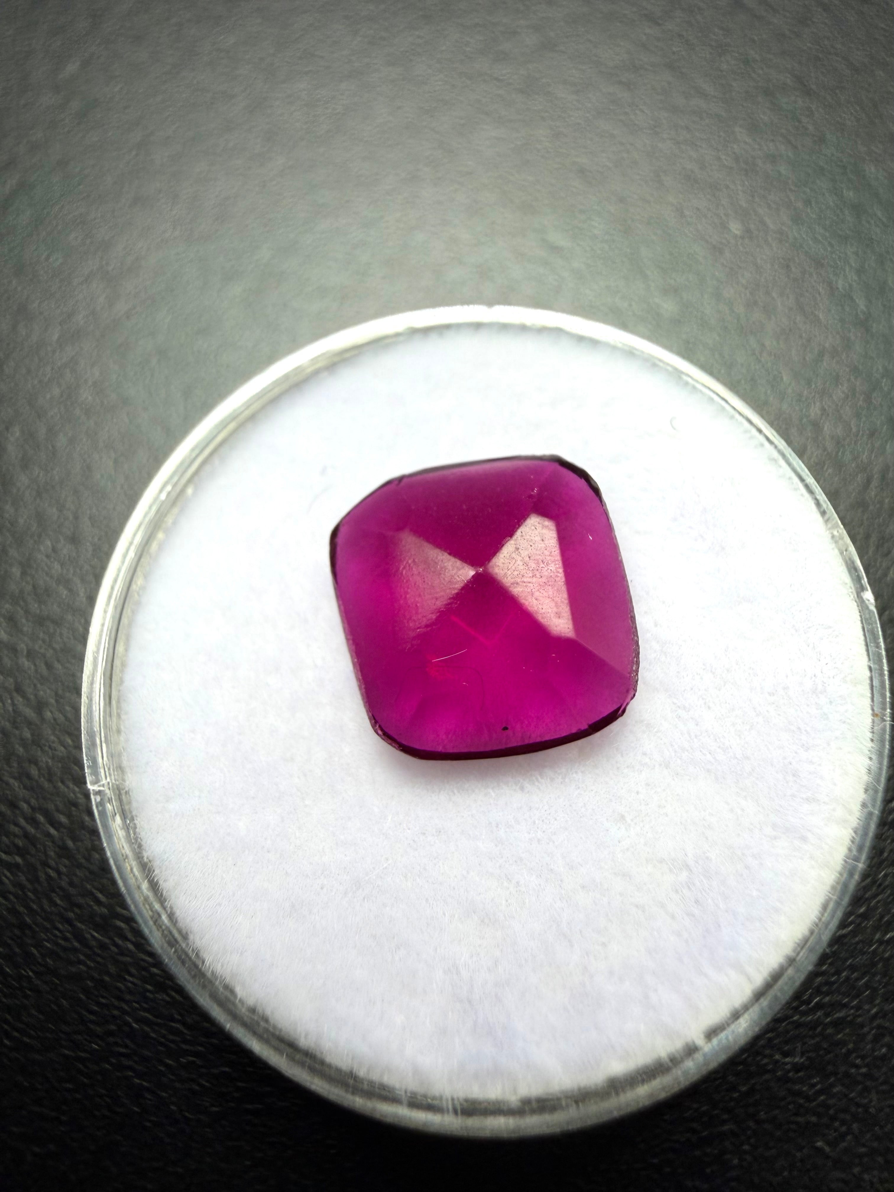 Faceted garnet 3,7ct – Almandine – India - BG038