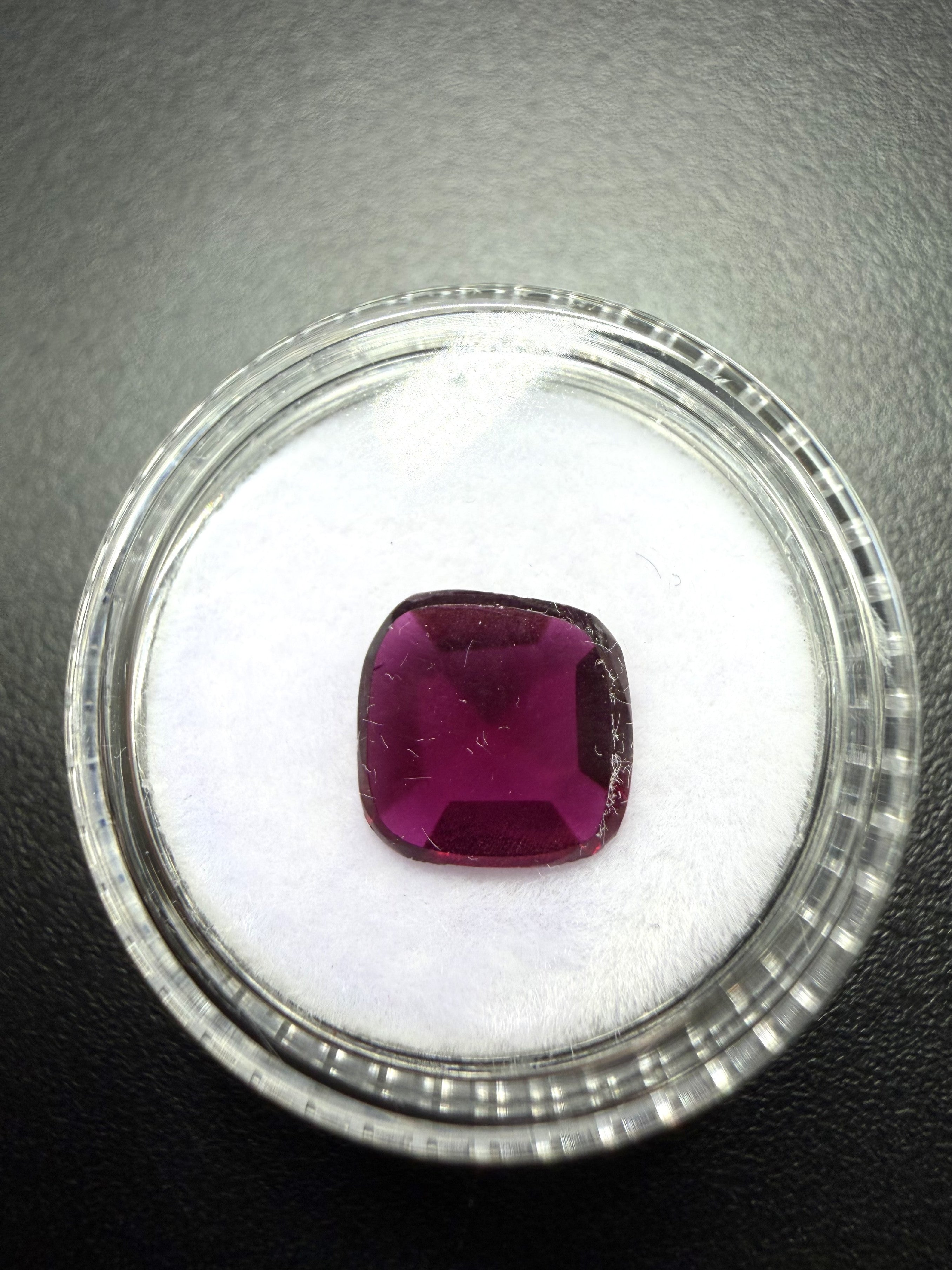Faceted garnet 3,7ct – Almandine – India - BG038