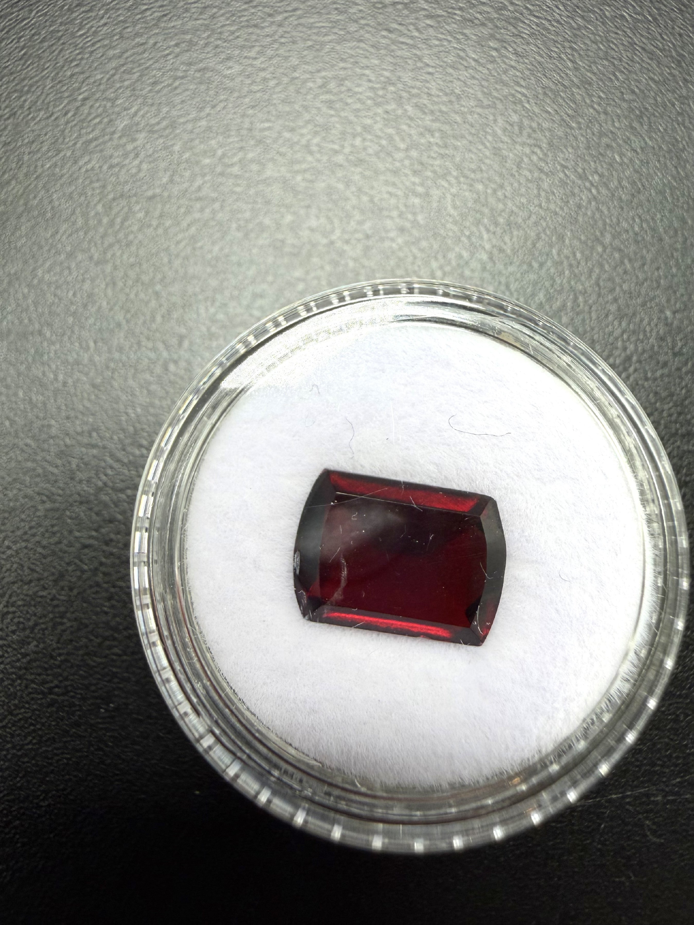 Faceted garnet 3,7ct – Almandine – India - BG039