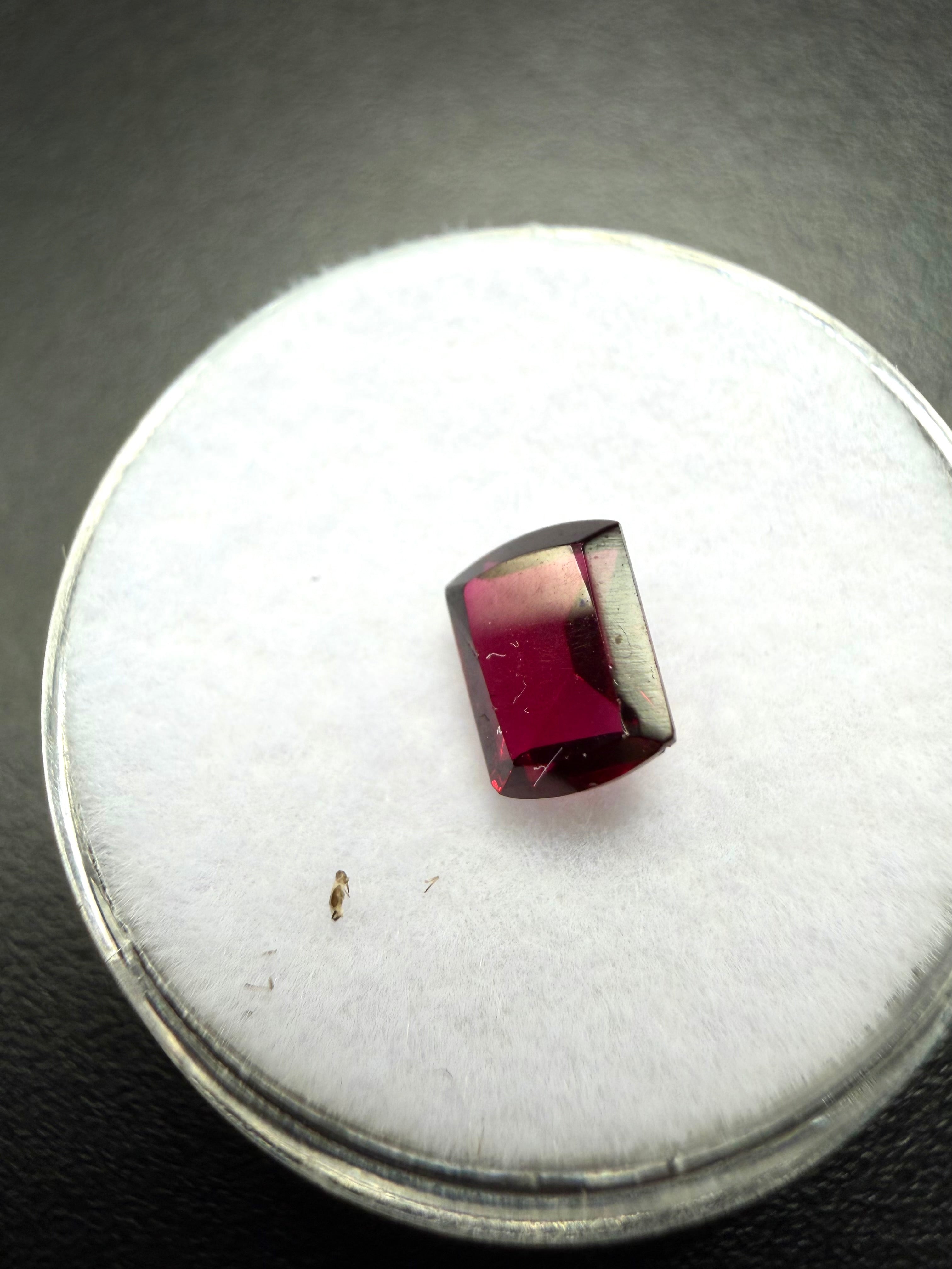 Faceted garnet 1,03ct – Almandine – India - BG043