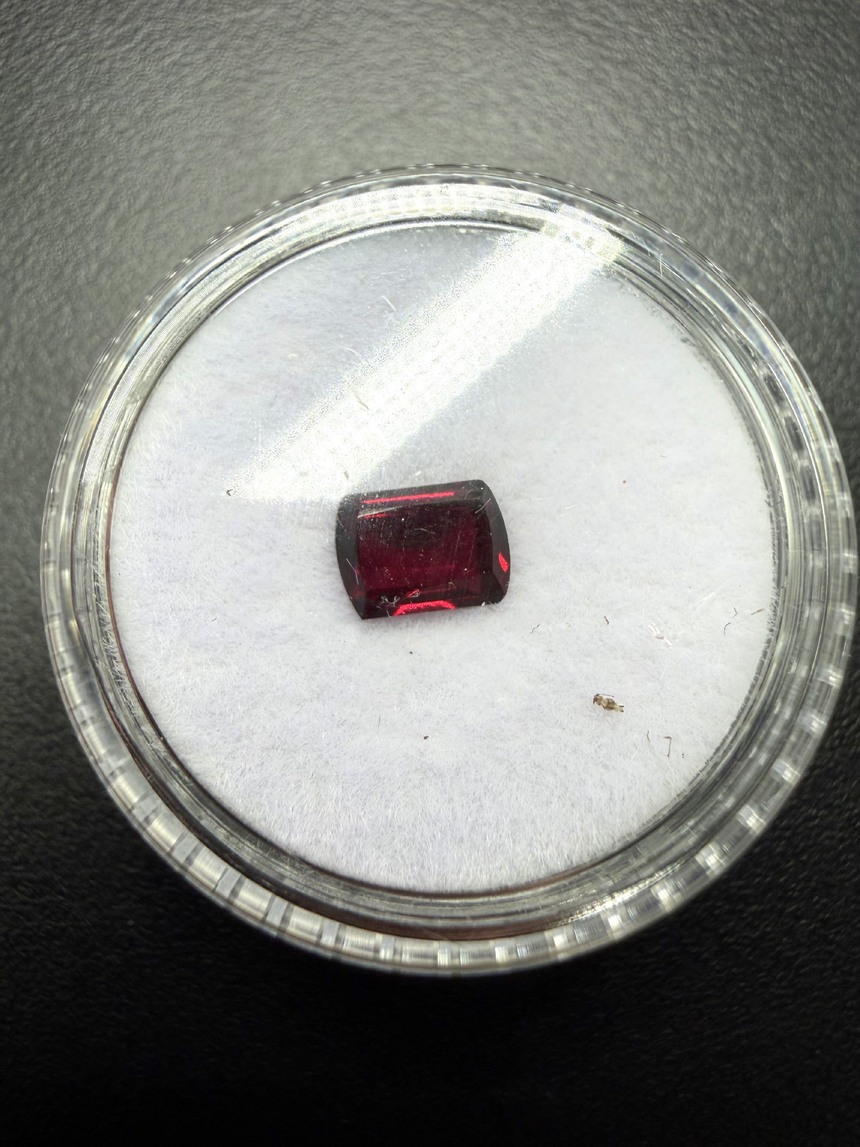 Faceted garnet 1,03ct – Almandine – India - BG043
