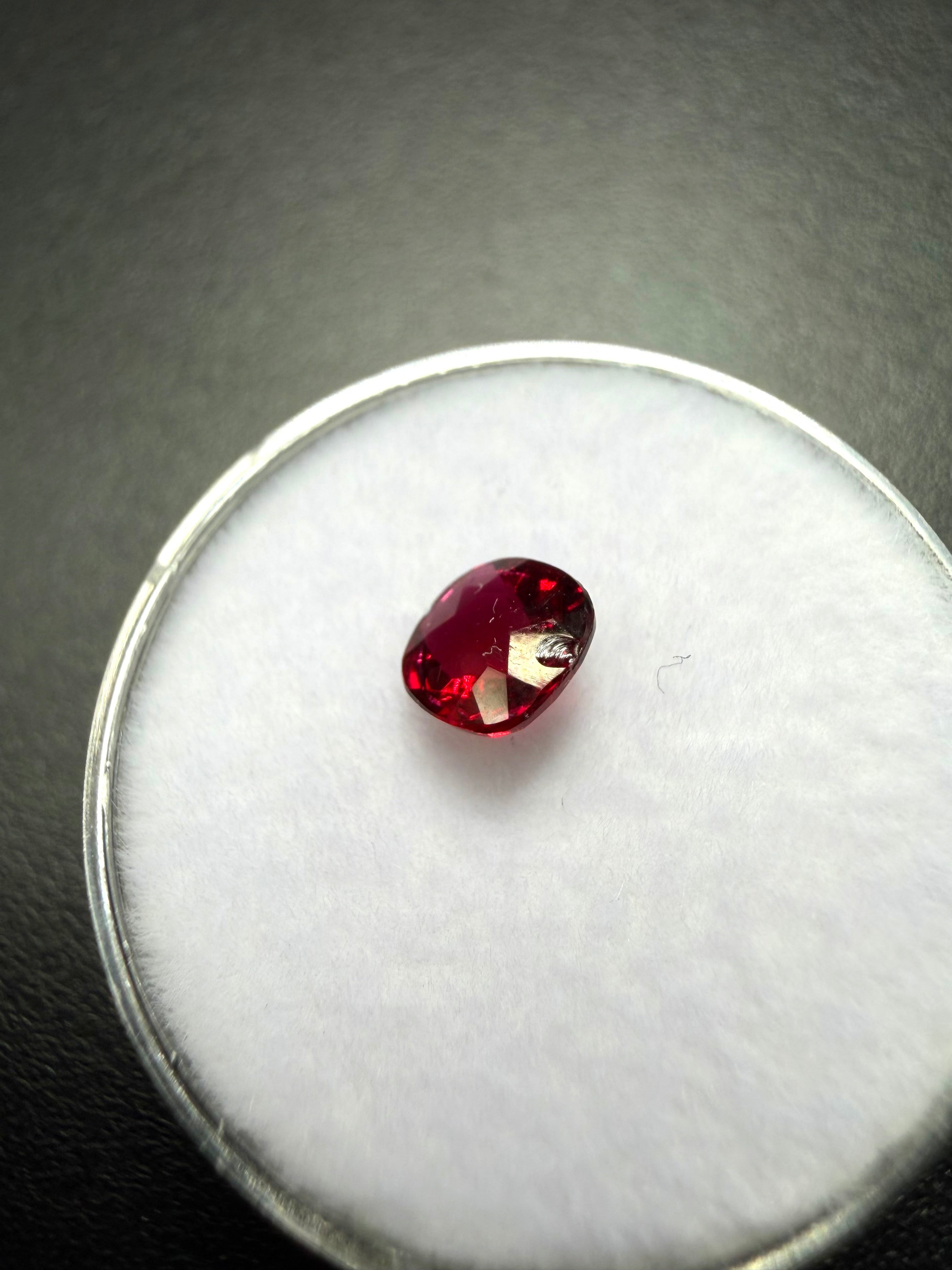 Faceted garnet 0,72ct – Almandine – India - BG044