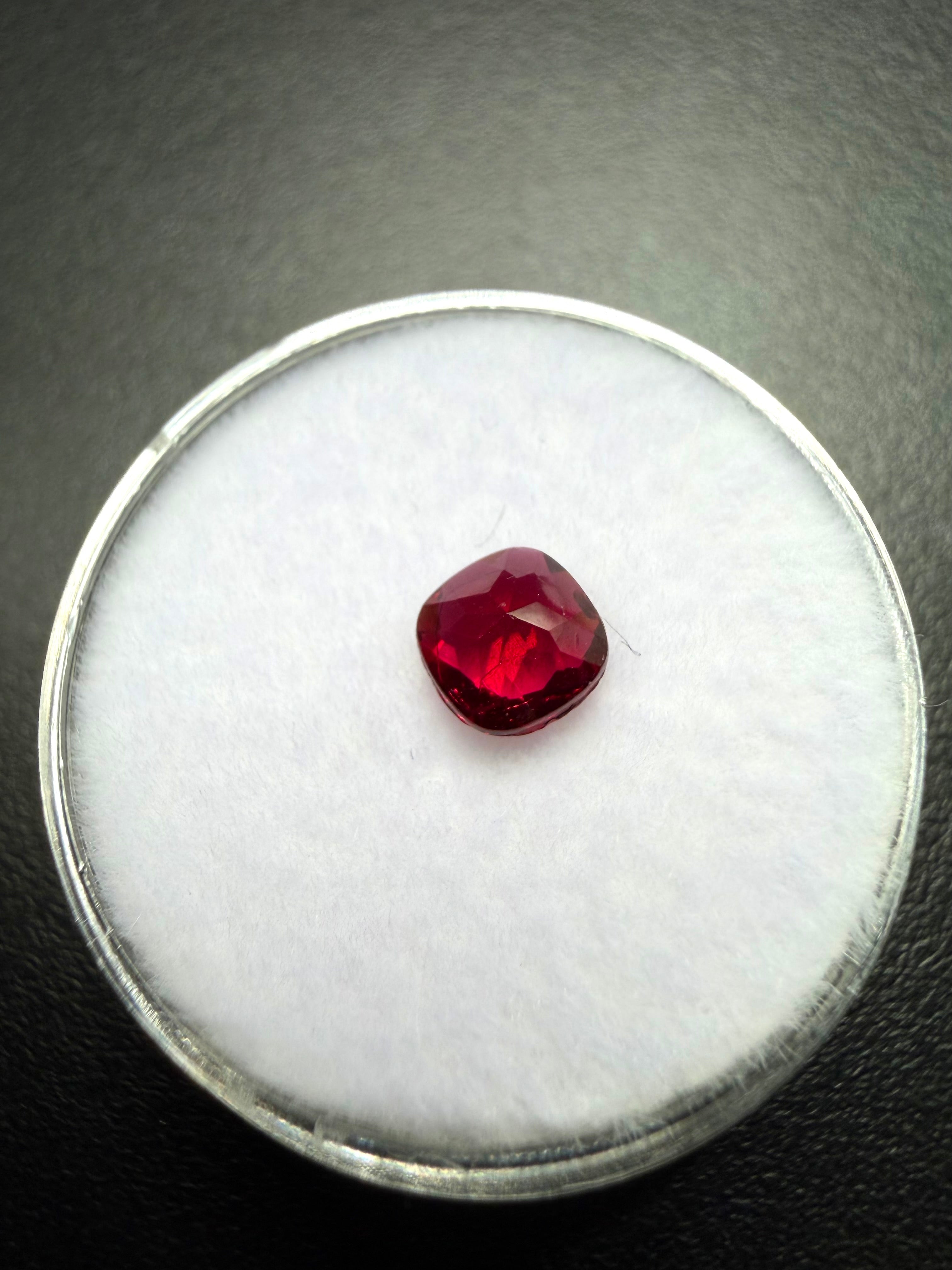 Faceted garnet 0,72ct – Almandine – India - BG044