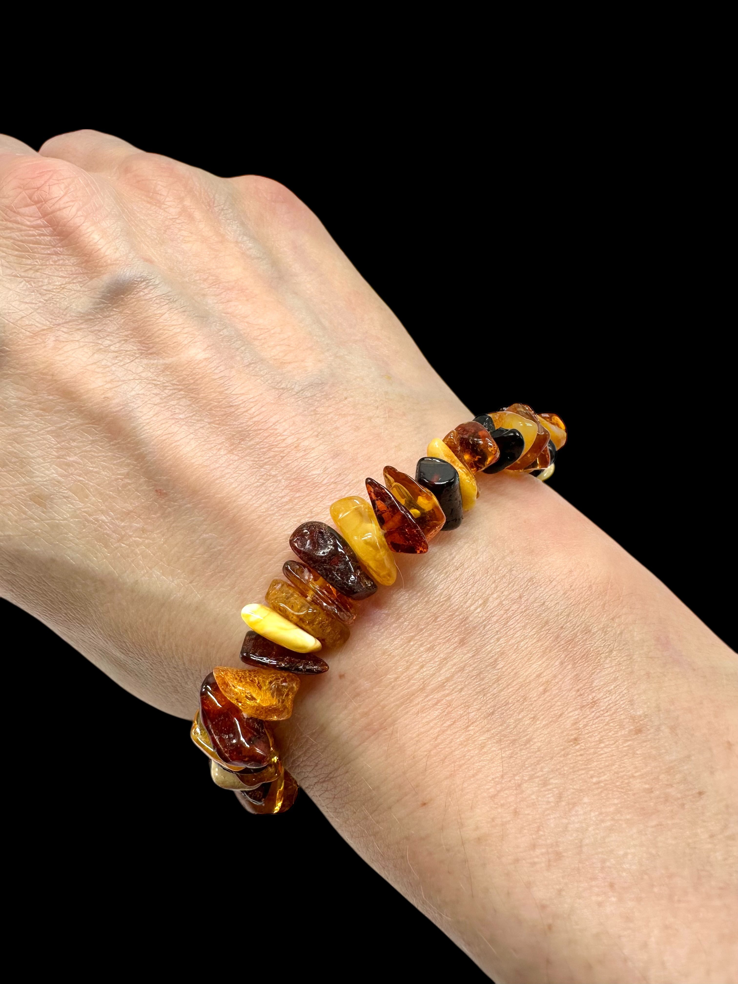 Bracelet made of tumbled genuine amber / mix – random piece - N/J014