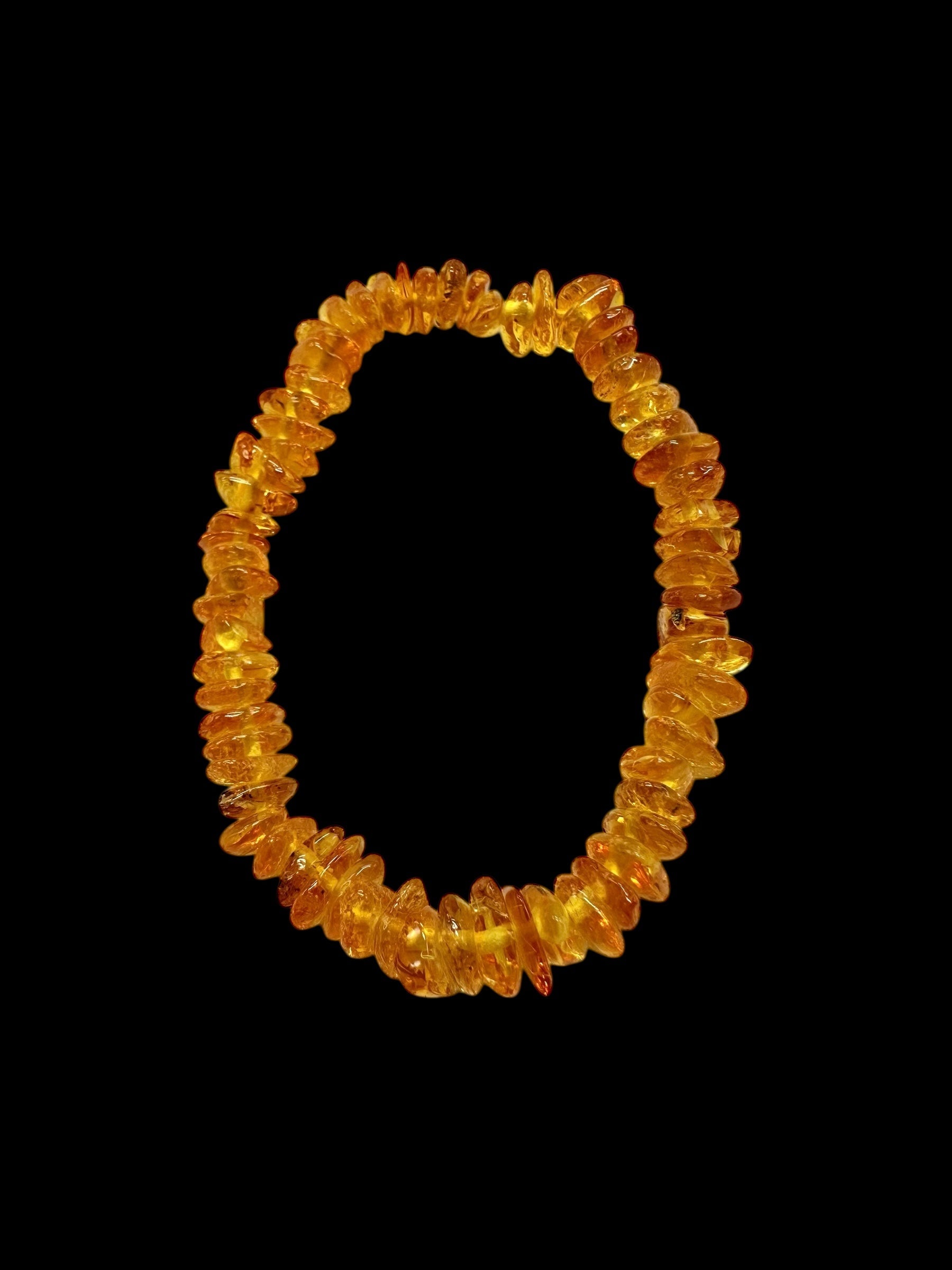 Children's bracelet made of tumbled genuine amber / light – random piece - N/J019