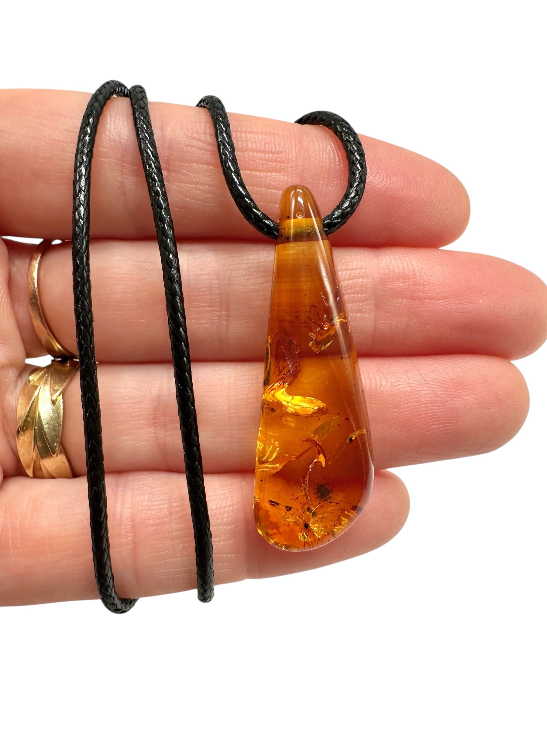 Amber pendant with leather cord - P/JN042