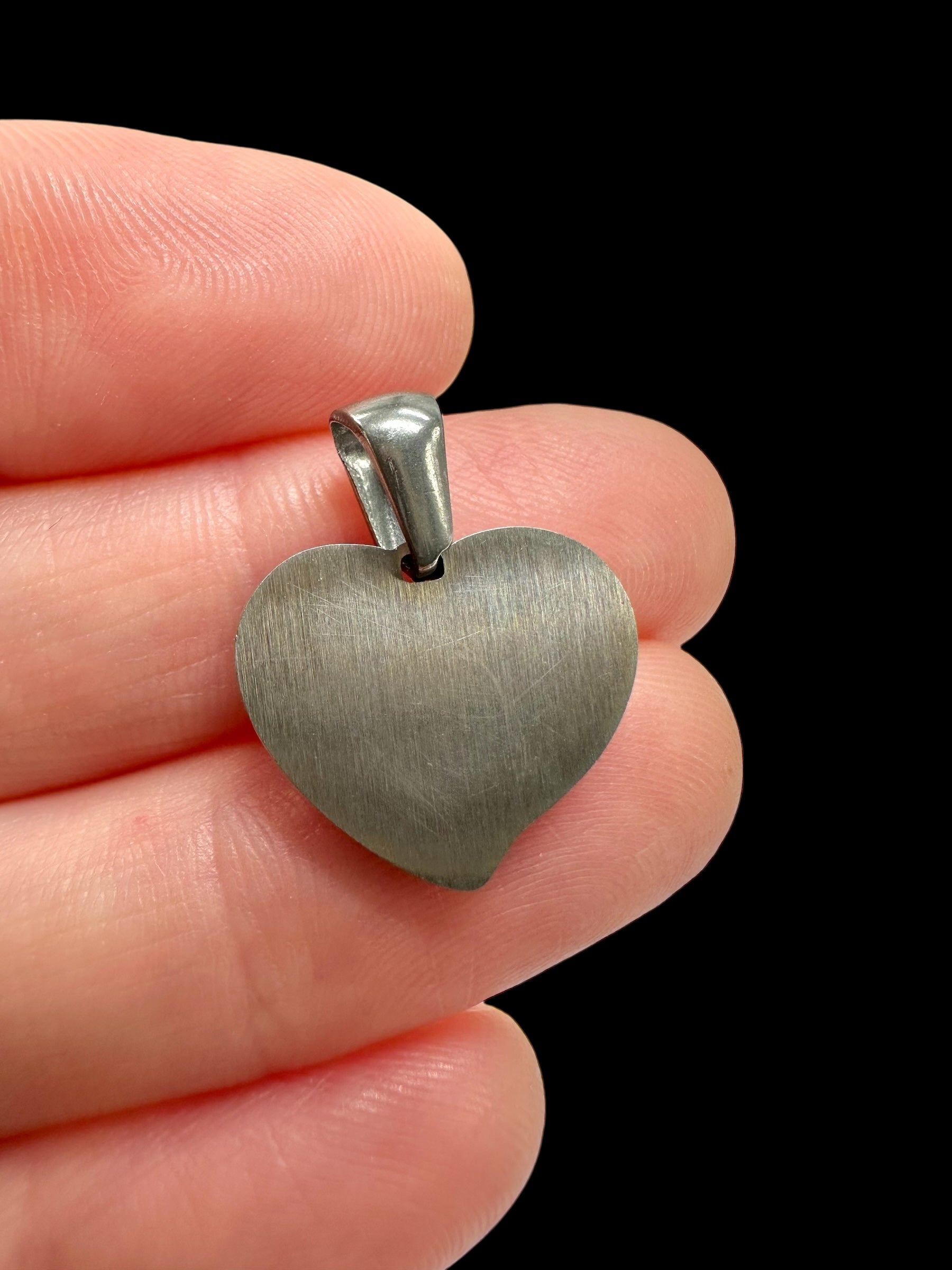 Aletai meteorite pendant / heart - P/M094