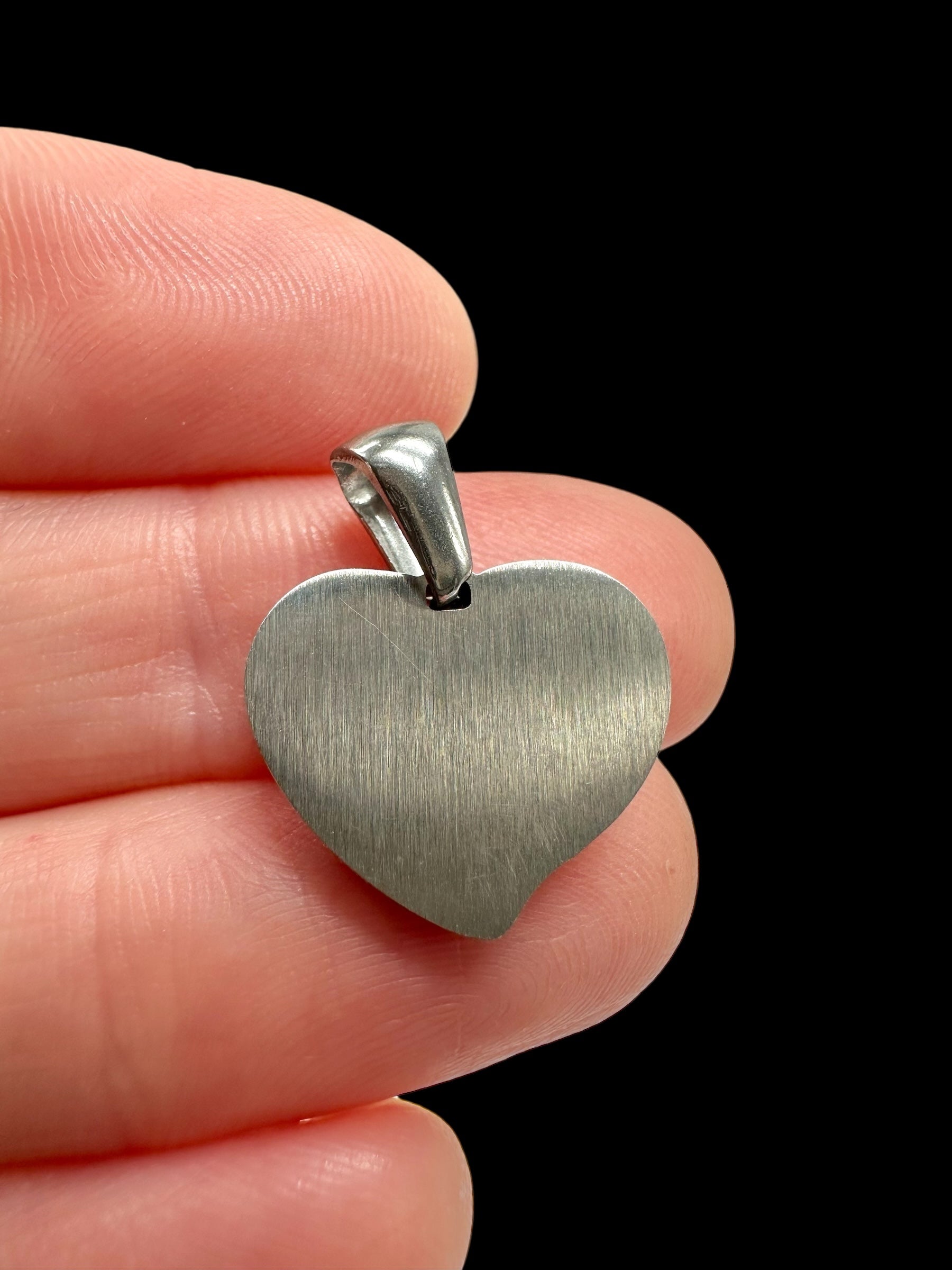Aletai meteorite pendant / heart - P/M095
