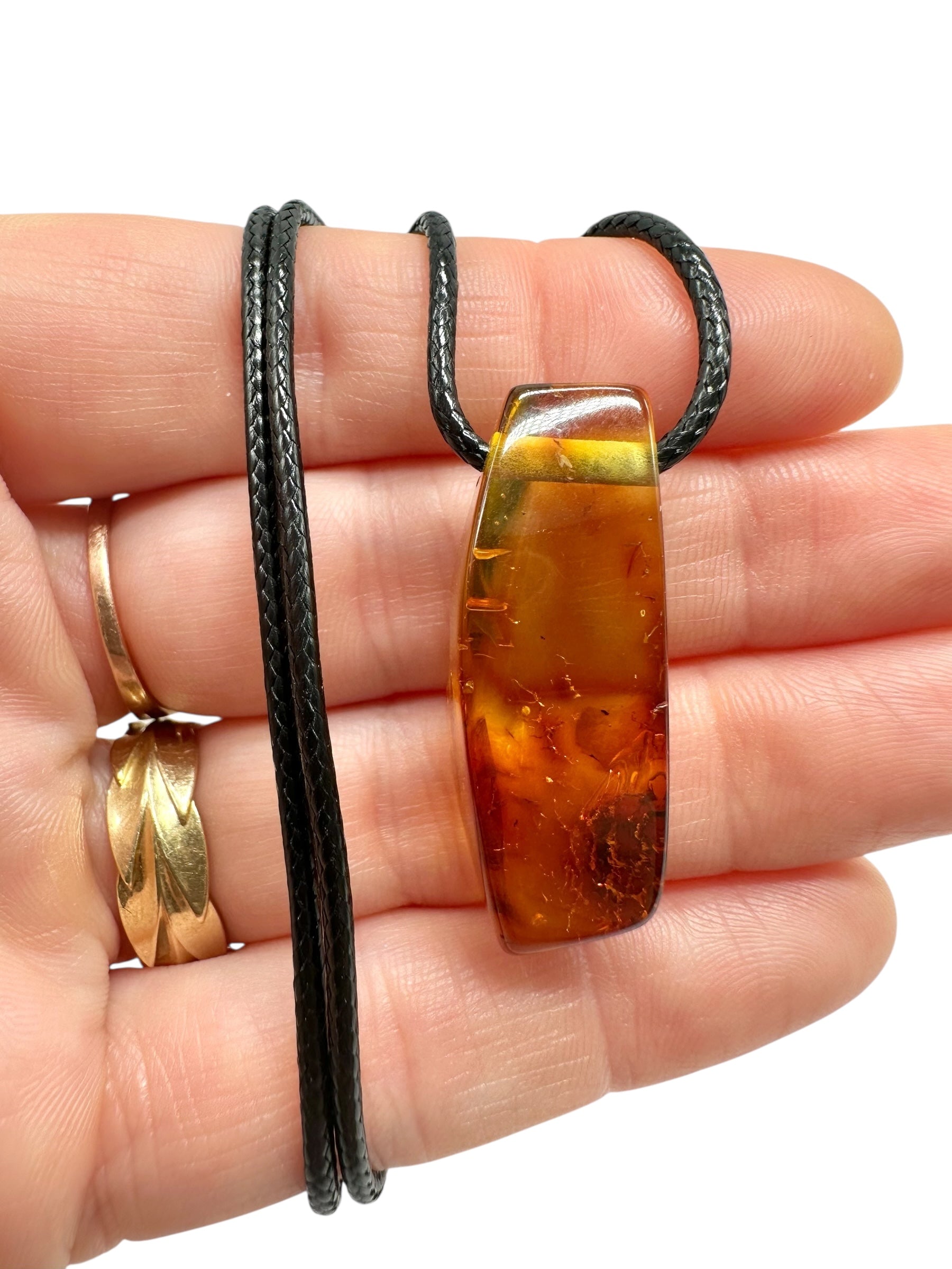 Amber pendant with leather cord - P/JN047