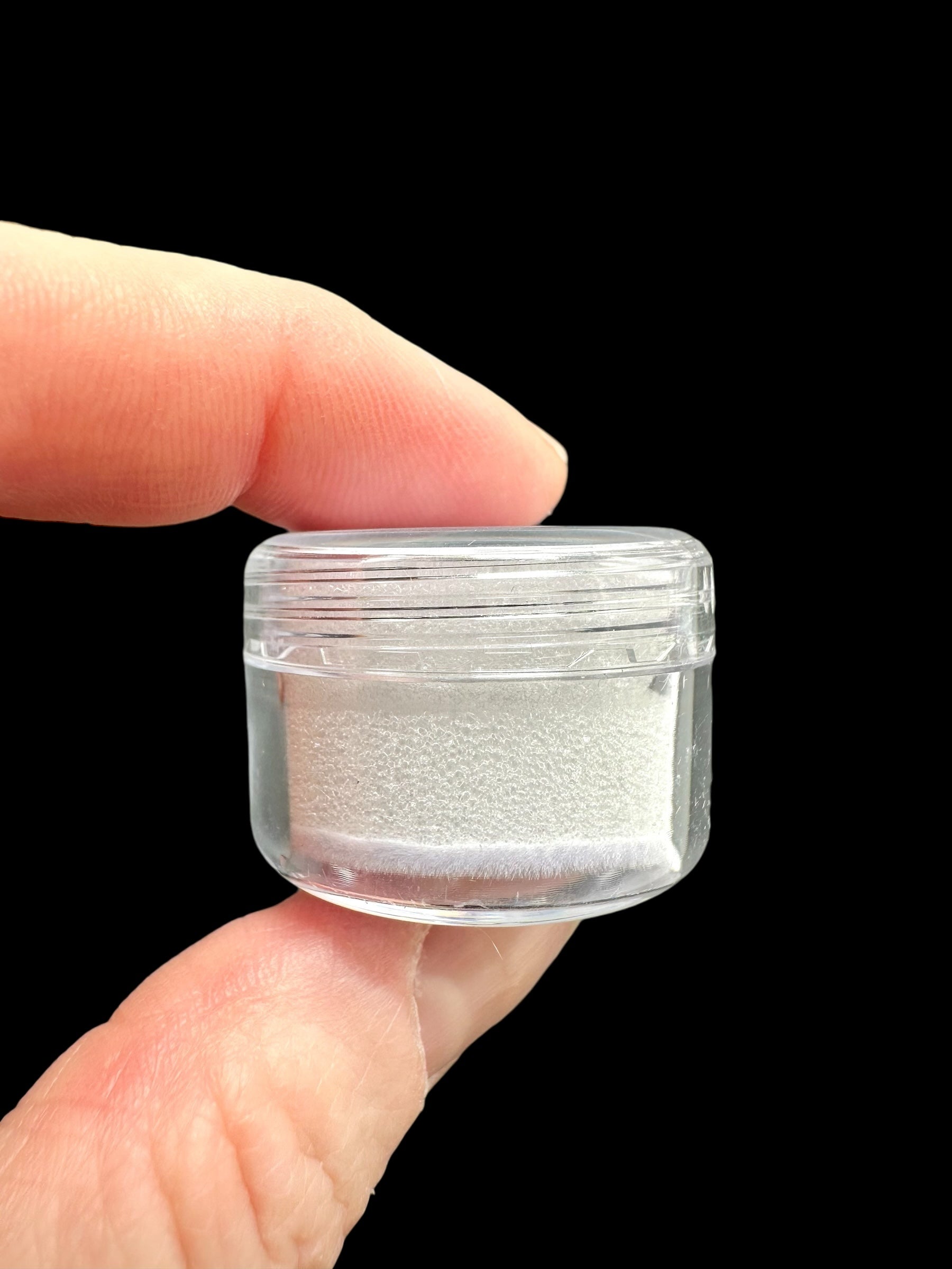 Plastic screw-top box for mineral samples (white) - PK008