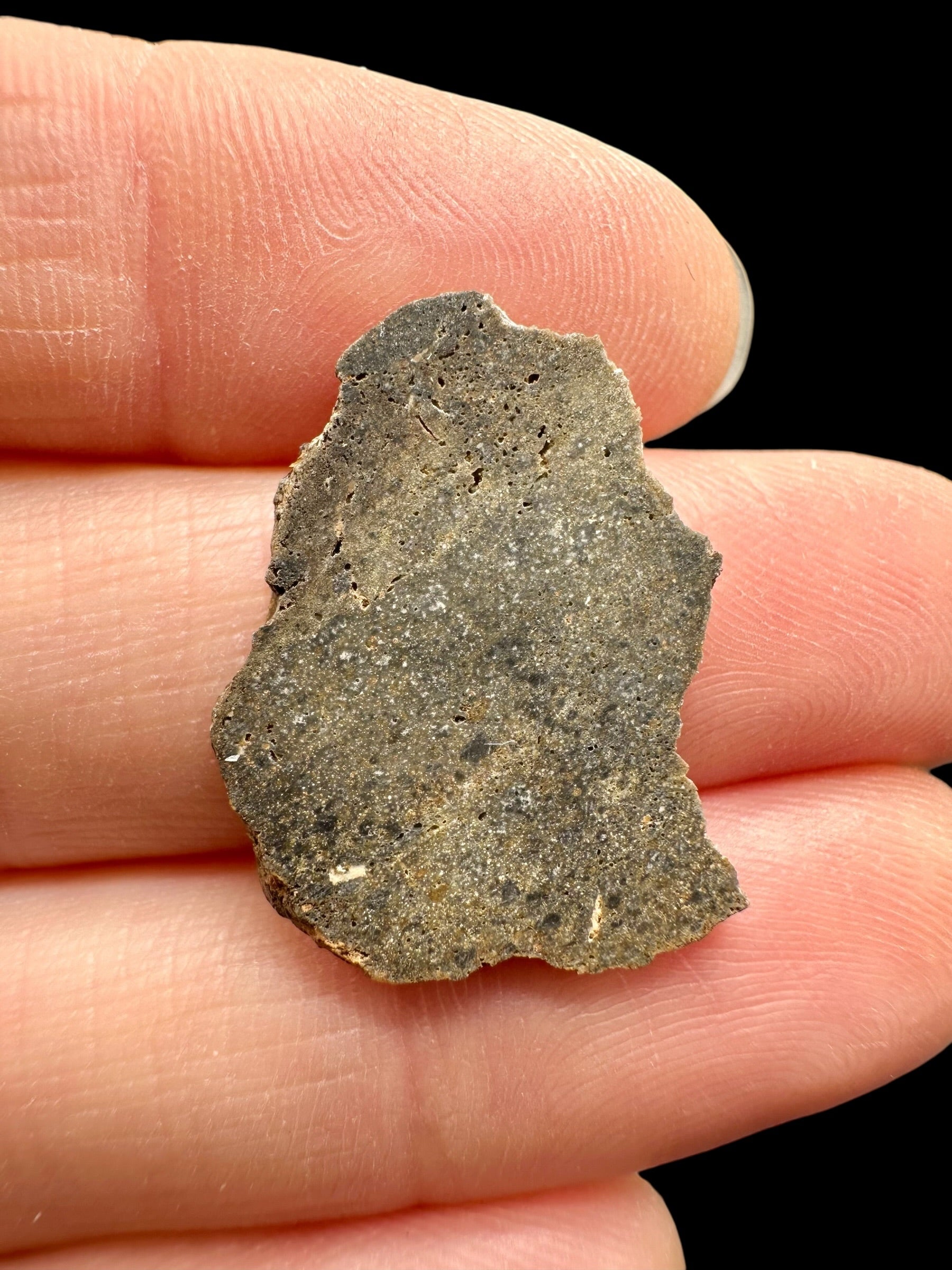 Lunar meteorite Ash Shaqqah 002 – 1,5g – Libya