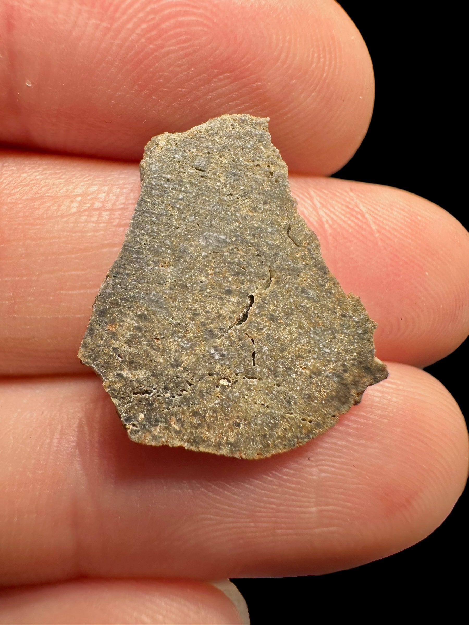Lunar meteorite Ash Shaqqah 002 – 1g – Libya - MESH15
