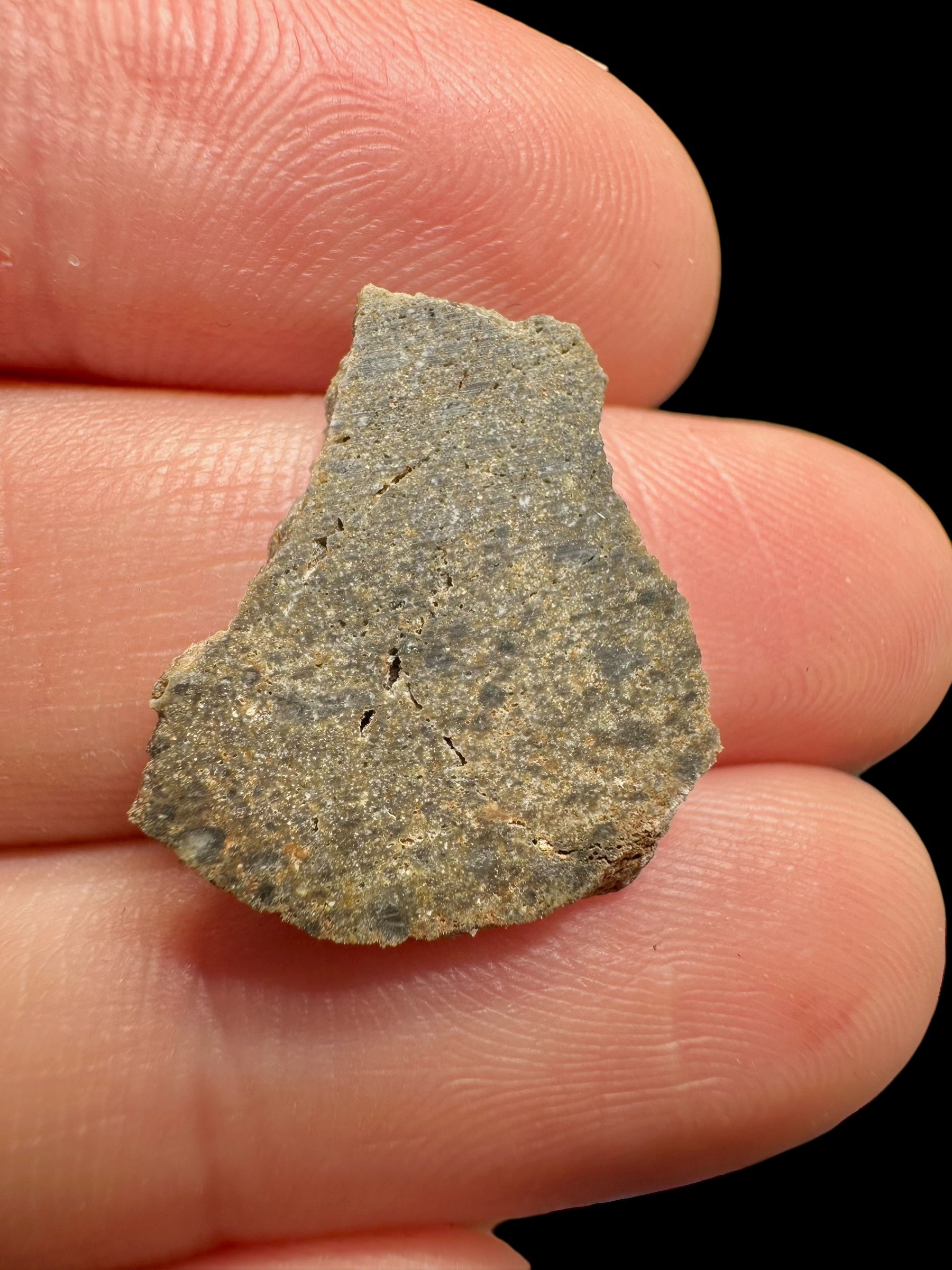 Lunar meteorite Ash Shaqqah 002 – 1g – Libya - MESH15