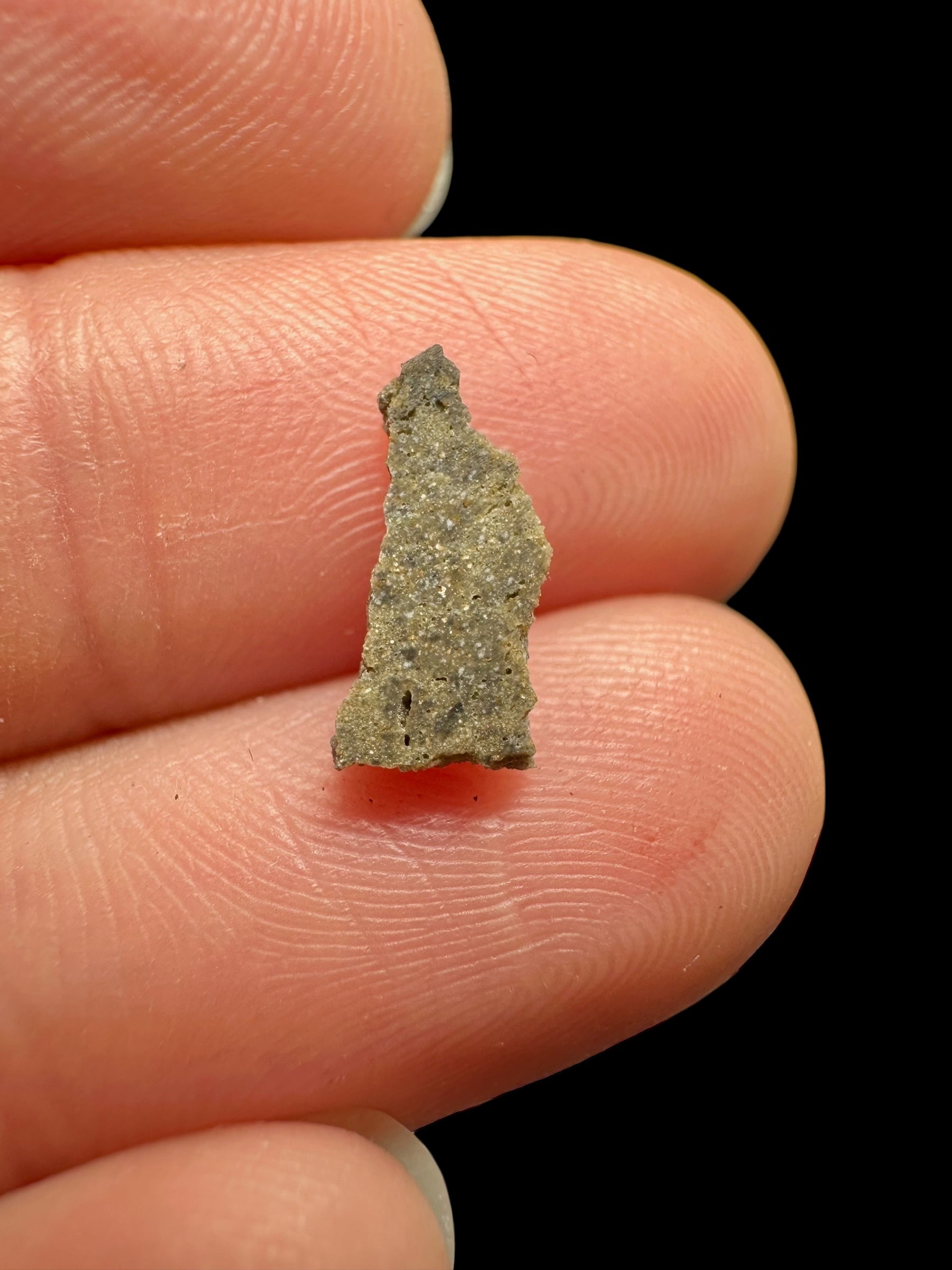 Lunar meteorite Ash Shaqqah 002 – 0,18g – Libya - MESH16
