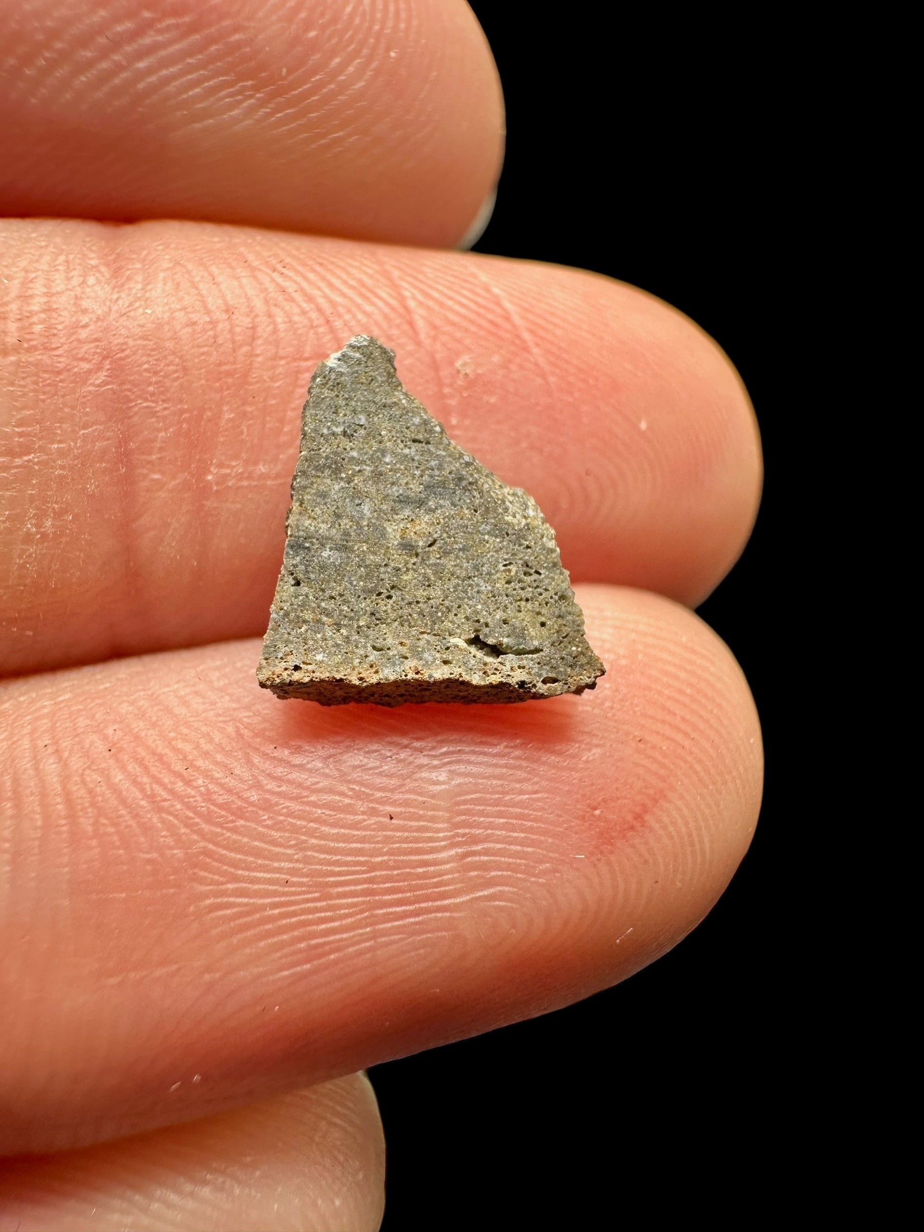 Lunar meteorite Ash Shaqqah 002 – 0,27g – Libya - MESH21