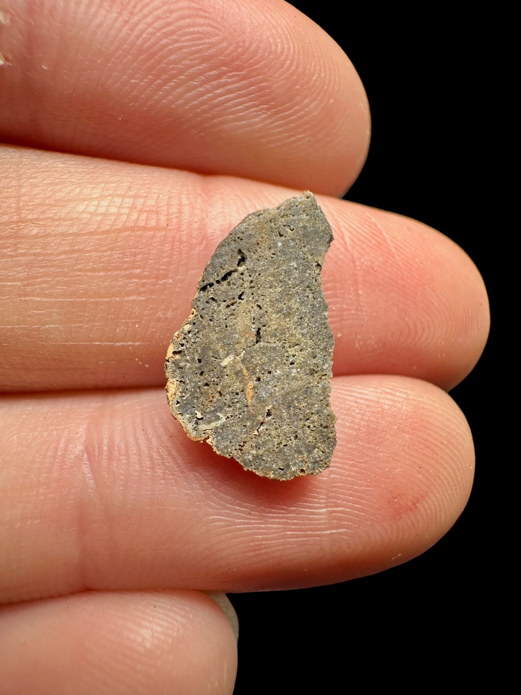 Lunar meteorite Ash Shaqqah 002 – 0,48g – Libya - MESH22