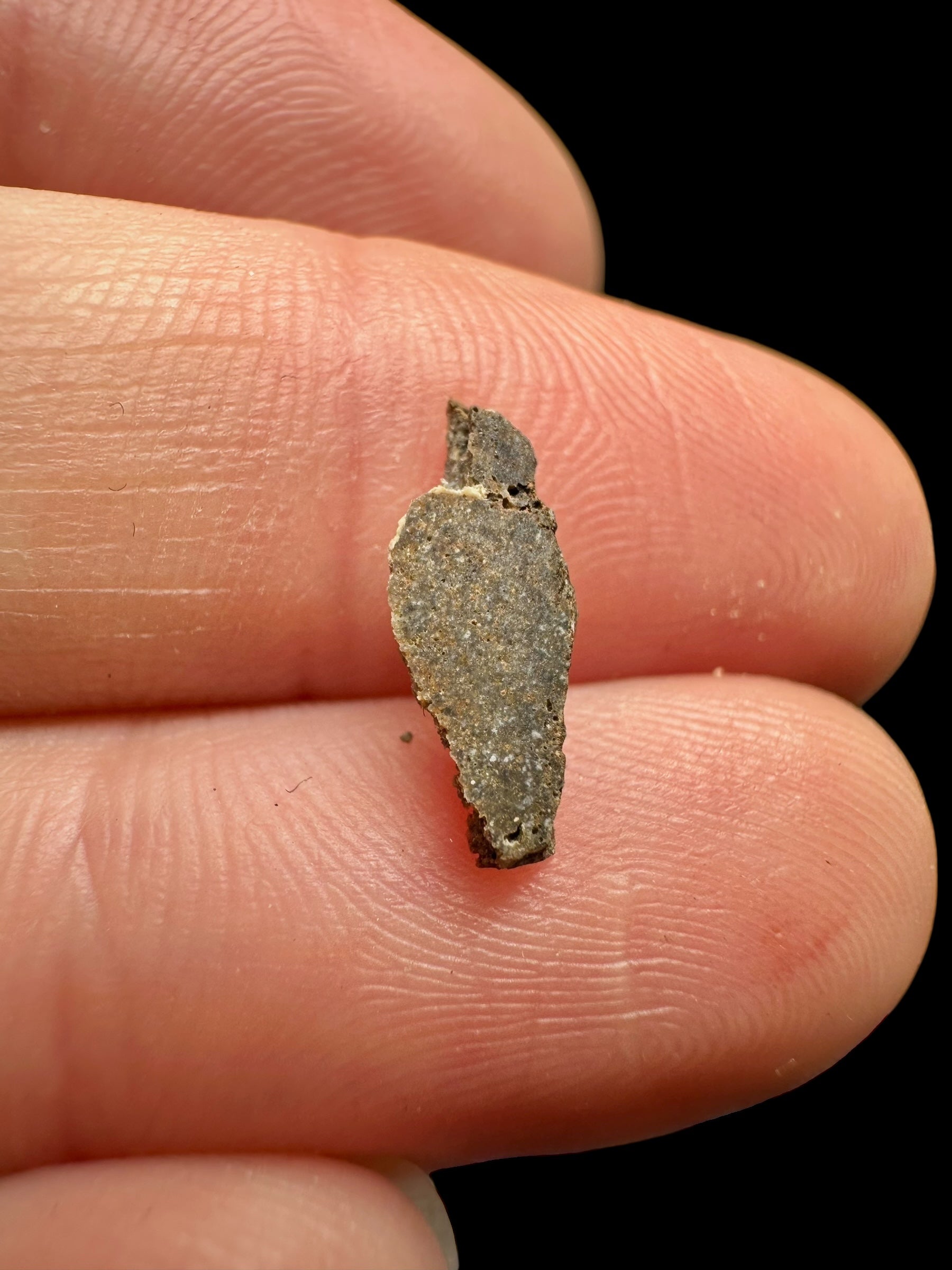 Lunar meteorite Ash Shaqqah 002 – 0,16g – Libya - MESH25