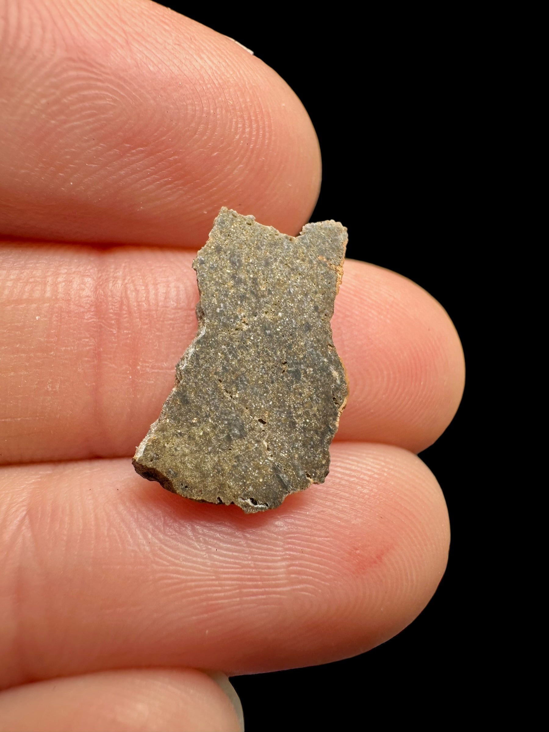 Lunar meteorite Ash Shaqqah 002 – 0,64g – Libya - MESH26