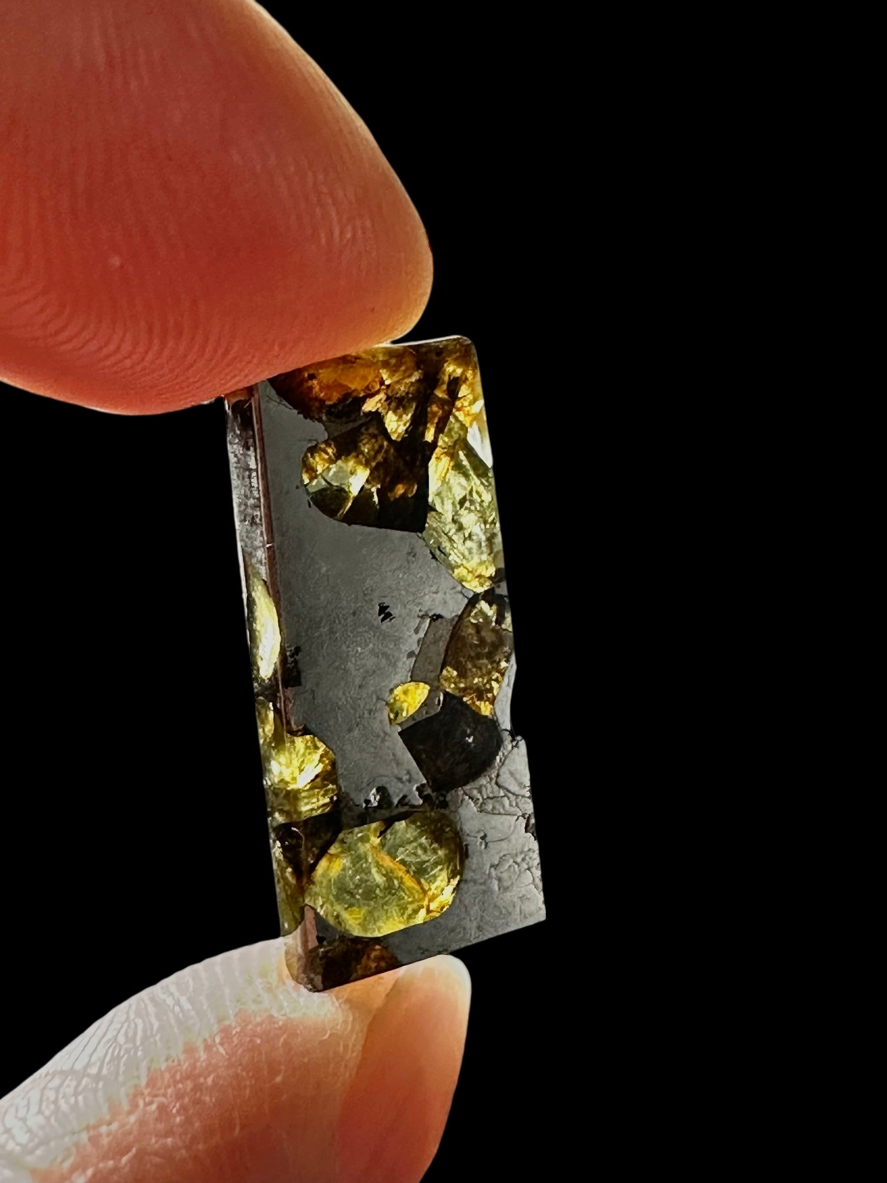 Meteorite Pallasit Brahin 2,2g – Extra Quality – Belarus - MEBR57