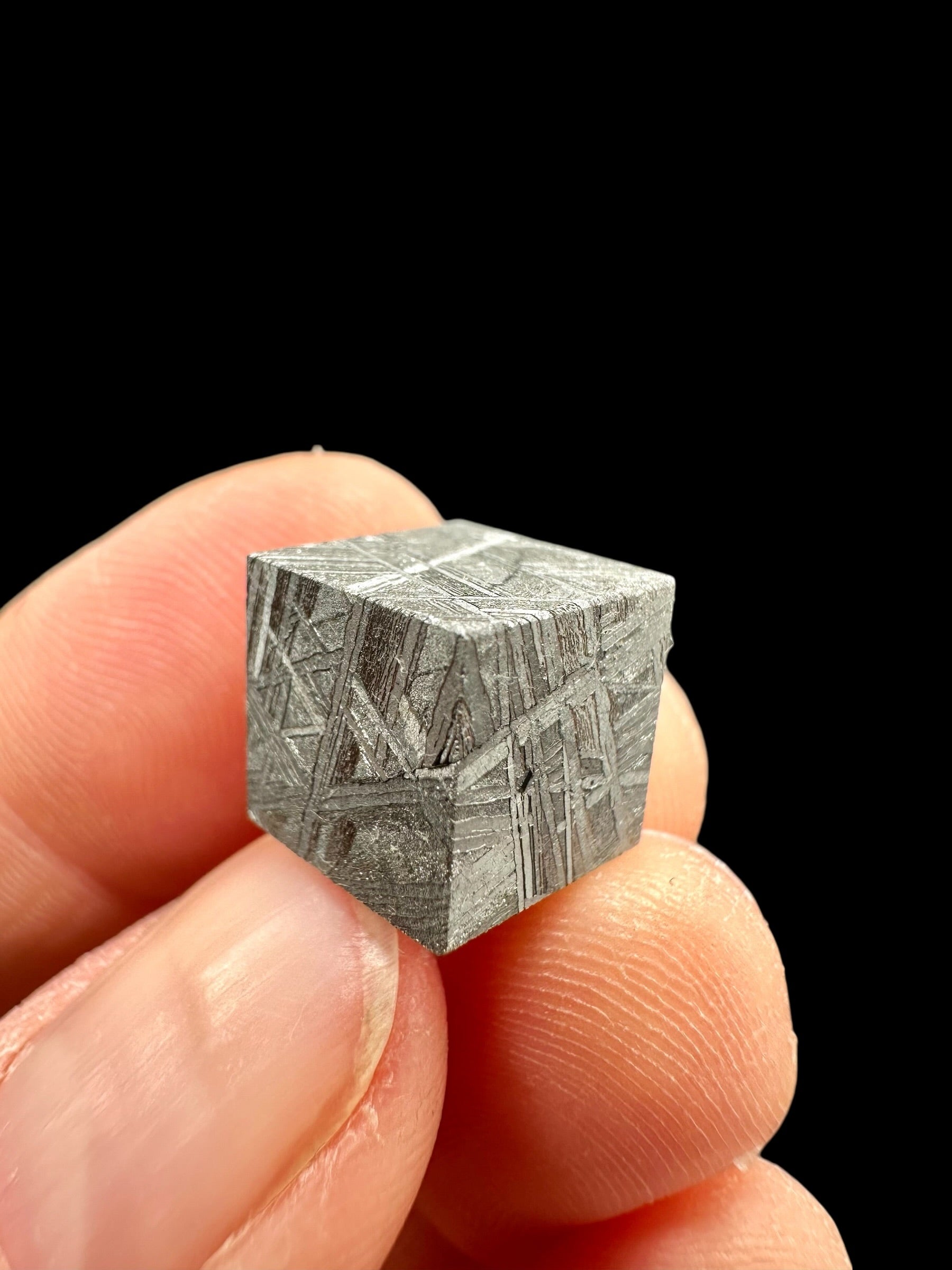Meteorite Muonionalusta cube 10 mm – Norrbotten, Sweden - MEMO151