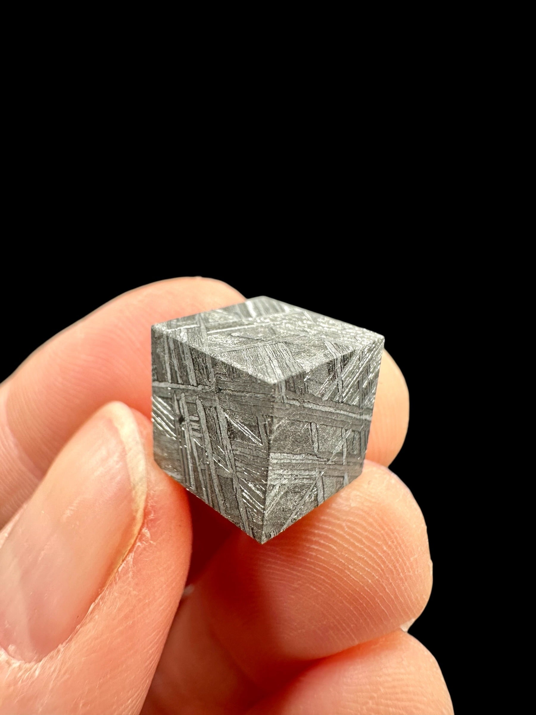 Meteorite Muonionalusta cube 10 mm – Norrbotten, Sweden - MEMO151