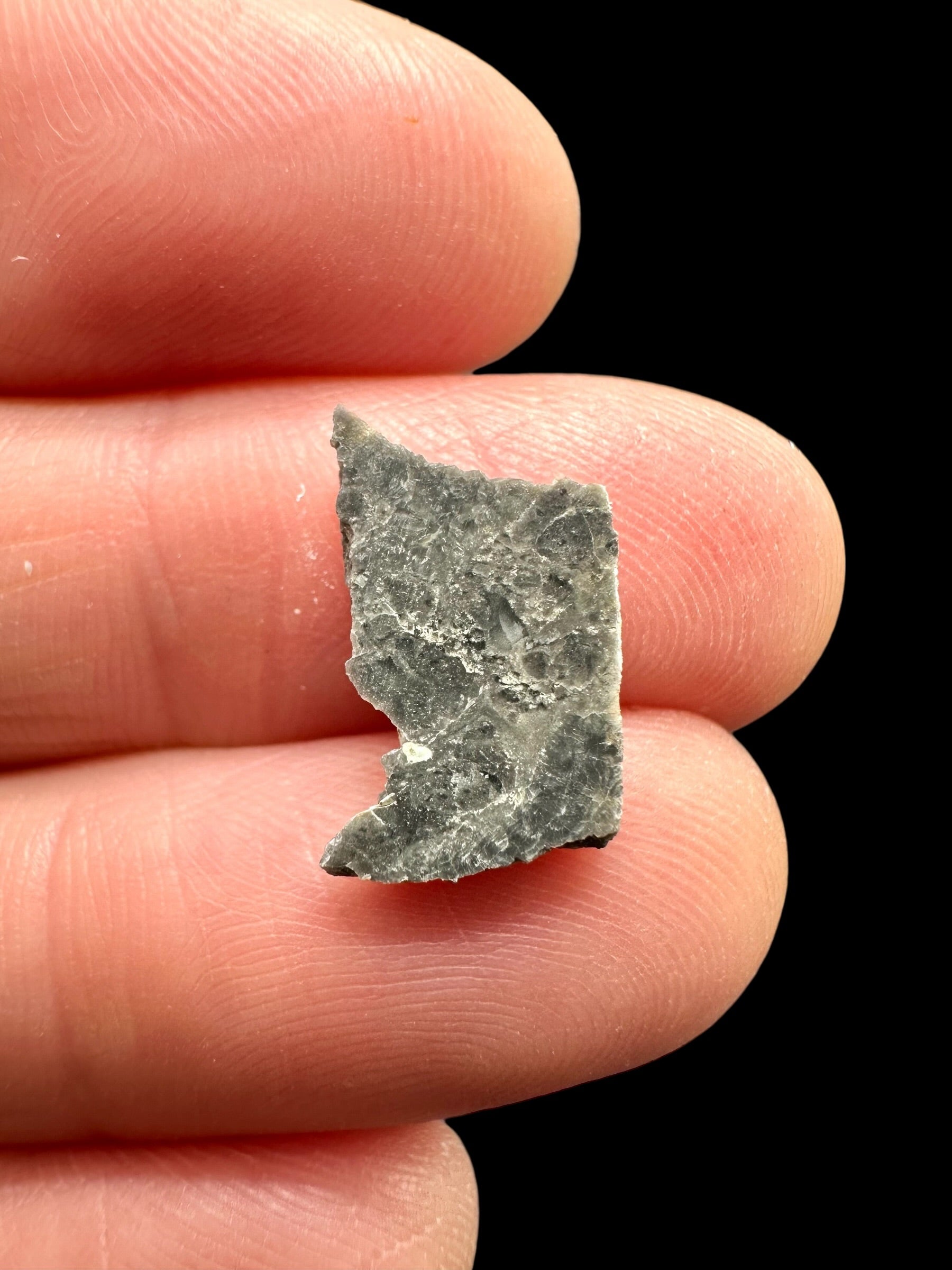 Lunar meteorite Adrar 013 – 0,5g – Algeria - MEAD19
