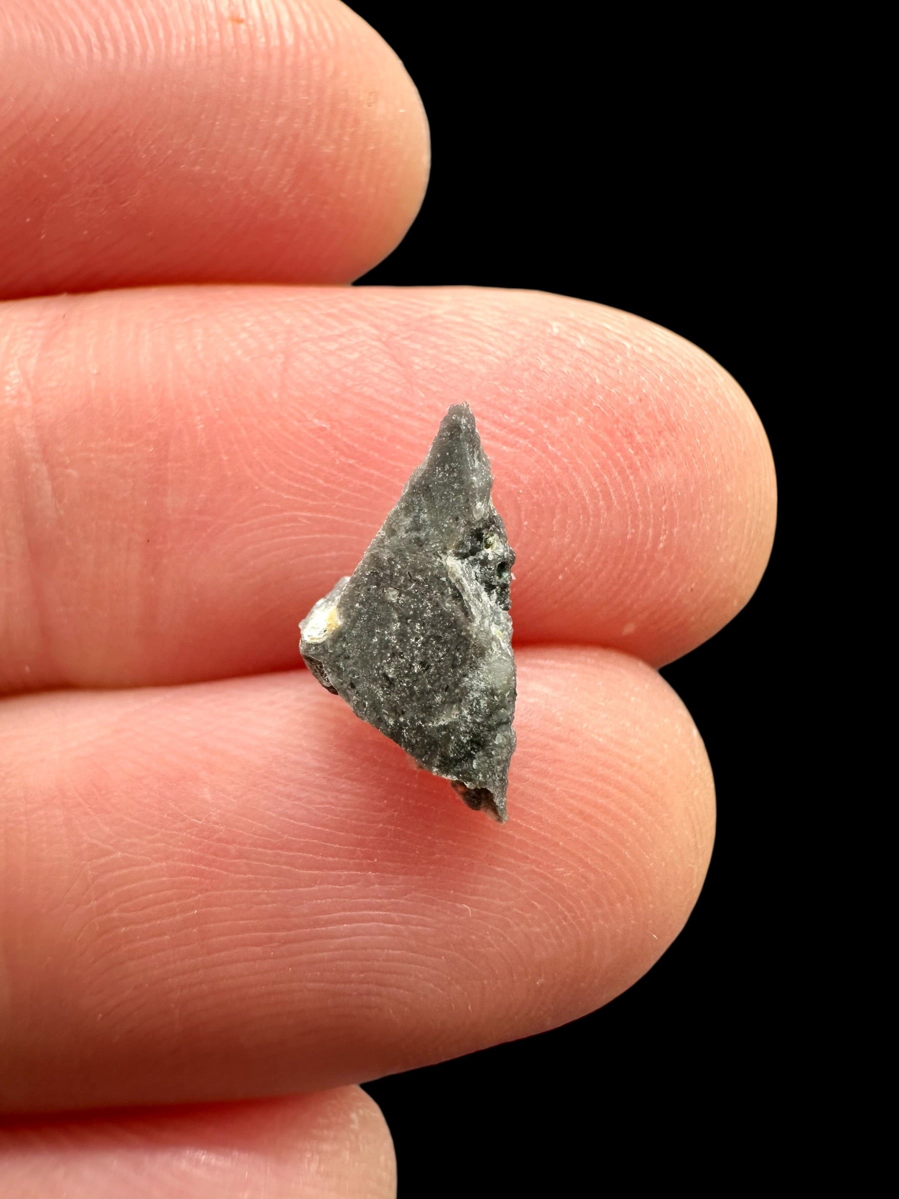 Lunar meteorite Adrar 013 – 0,1g – Algeria - MEAD21