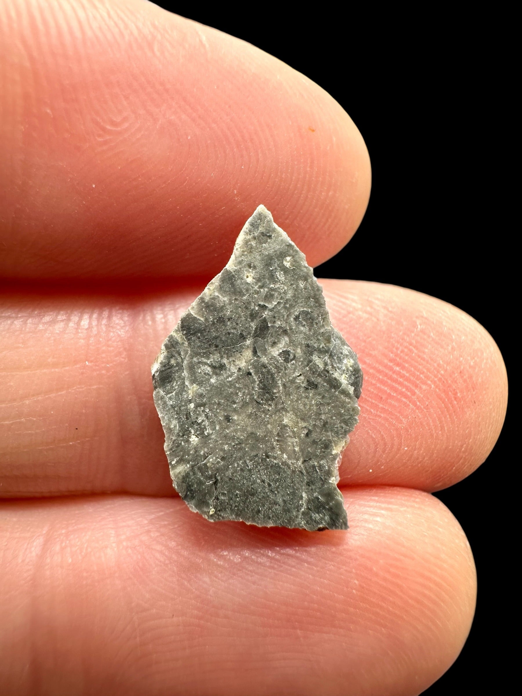 Lunar meteorite Adrar 013 – 0,6g – Algeria - MEAD22