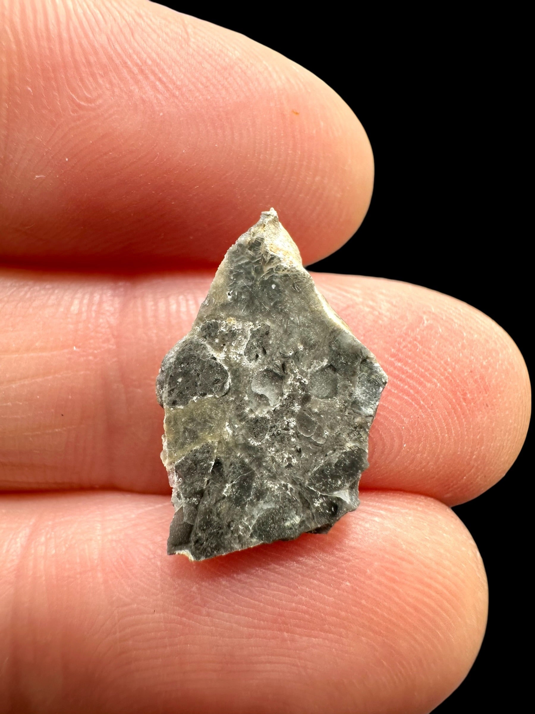 Lunar meteorite Adrar 013 – 0,6g – Algeria - MEAD22