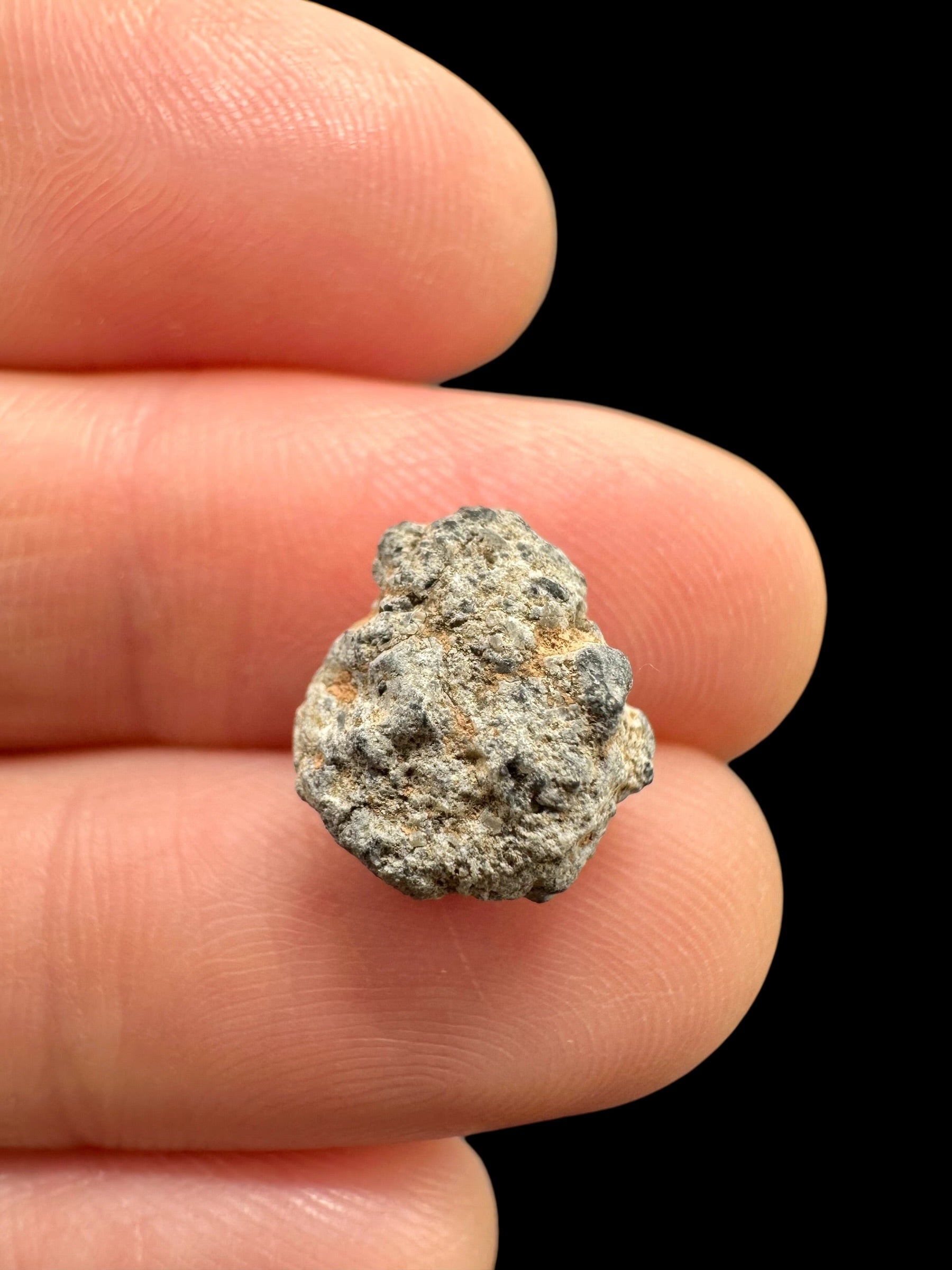 Lunar meteorite Bechar 007 – 0,8g – Algeria - MEBA96