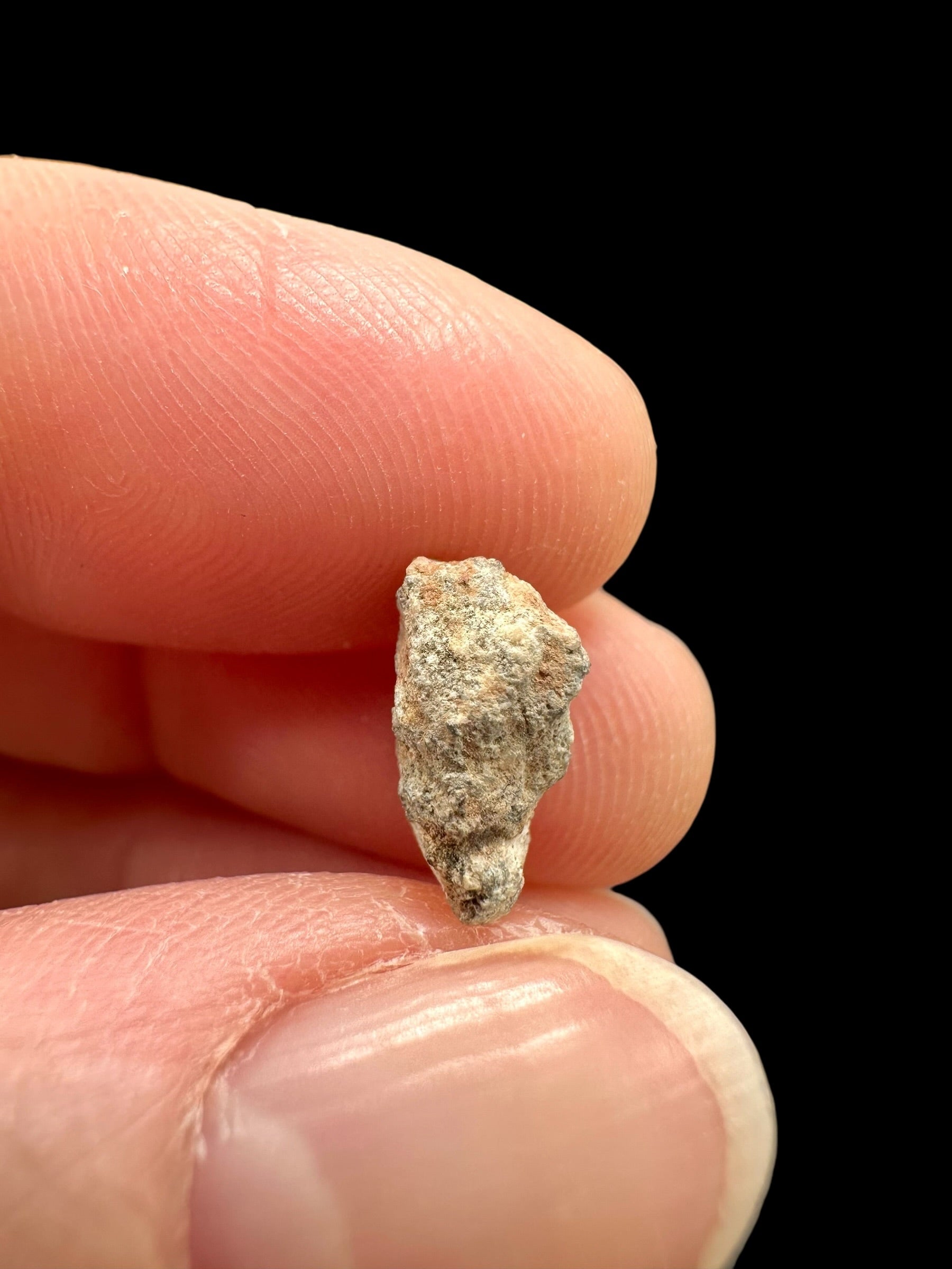 Lunar meteorite Bechar 007 – 0,5g – Algeria - MEBA97