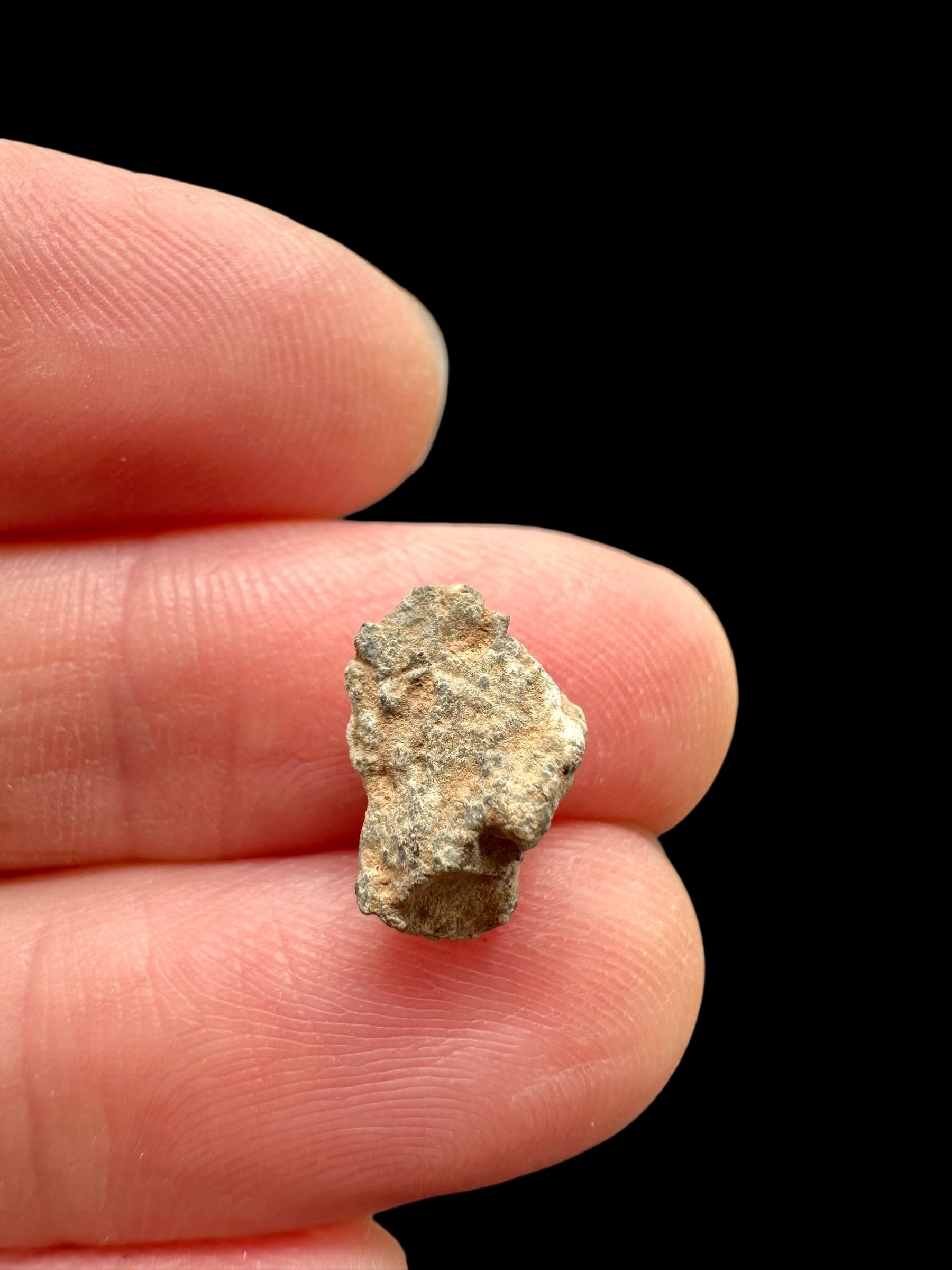 Lunar meteorite Bechar 007 – 0,4g – Algeria - MEBA101