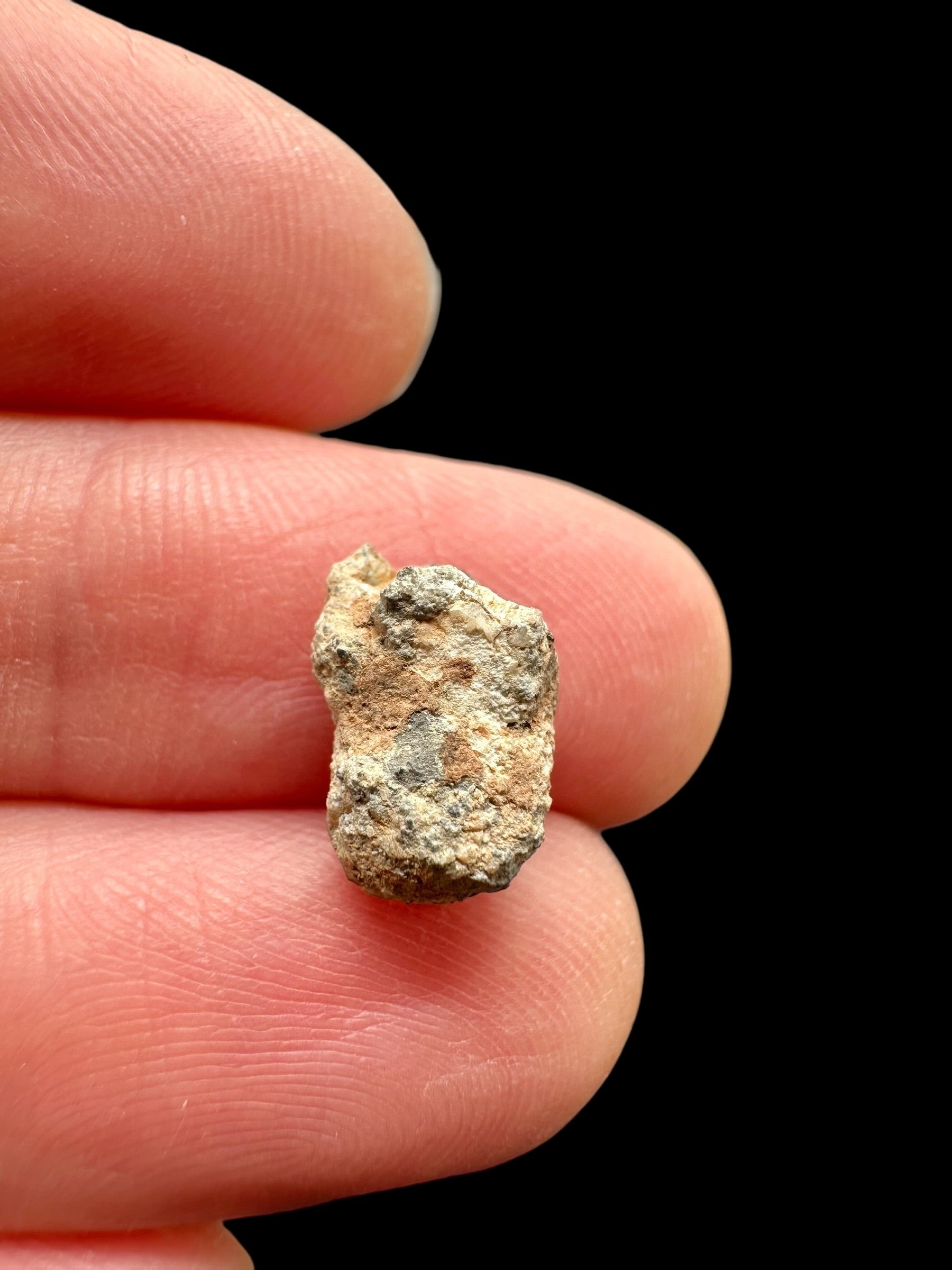 Lunar meteorite Bechar 007 – 0,5g – Algeria - MEBA103